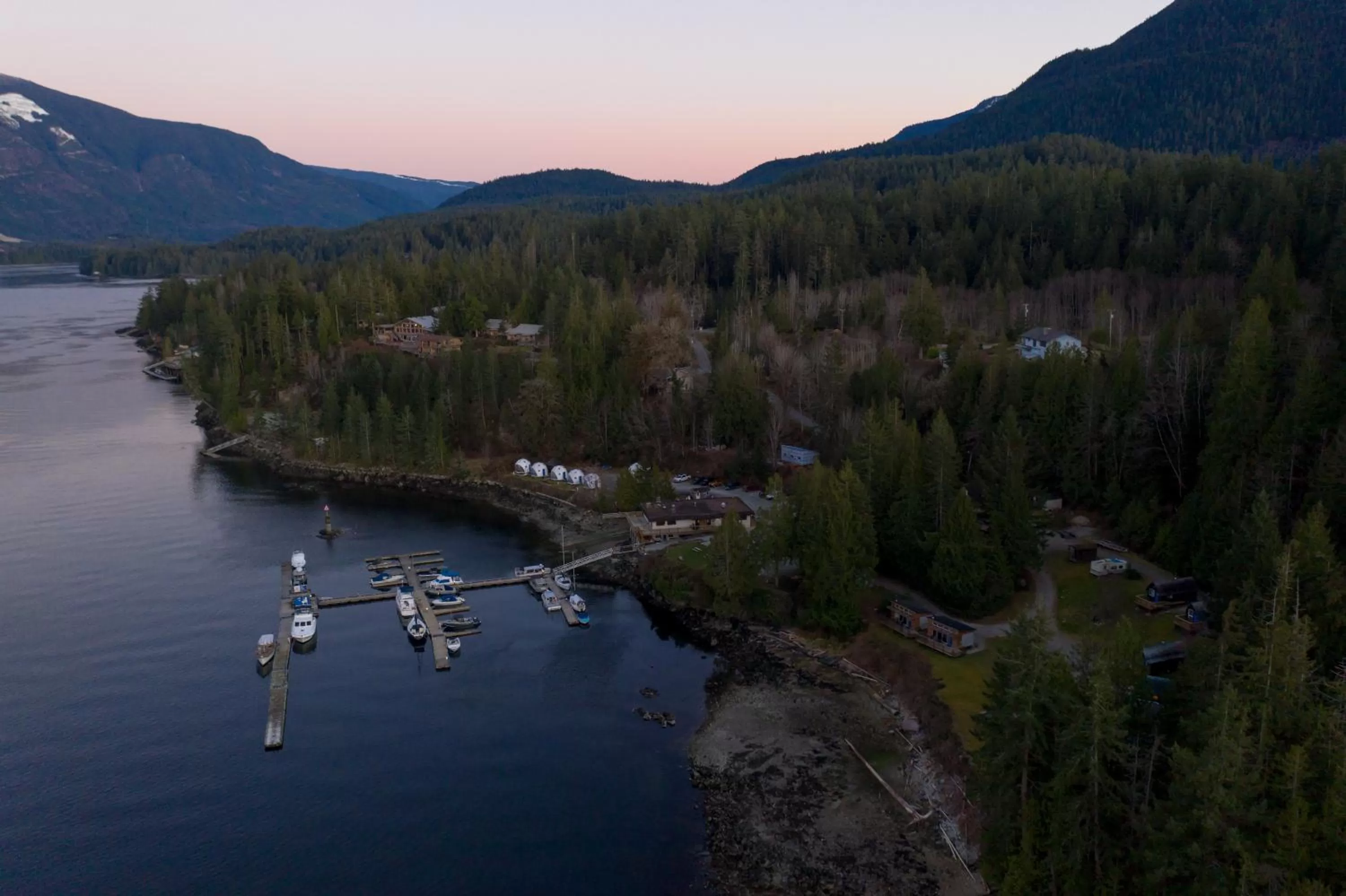 Bird's eye view, Bird's-eye View in Backeddy Resort and Marina