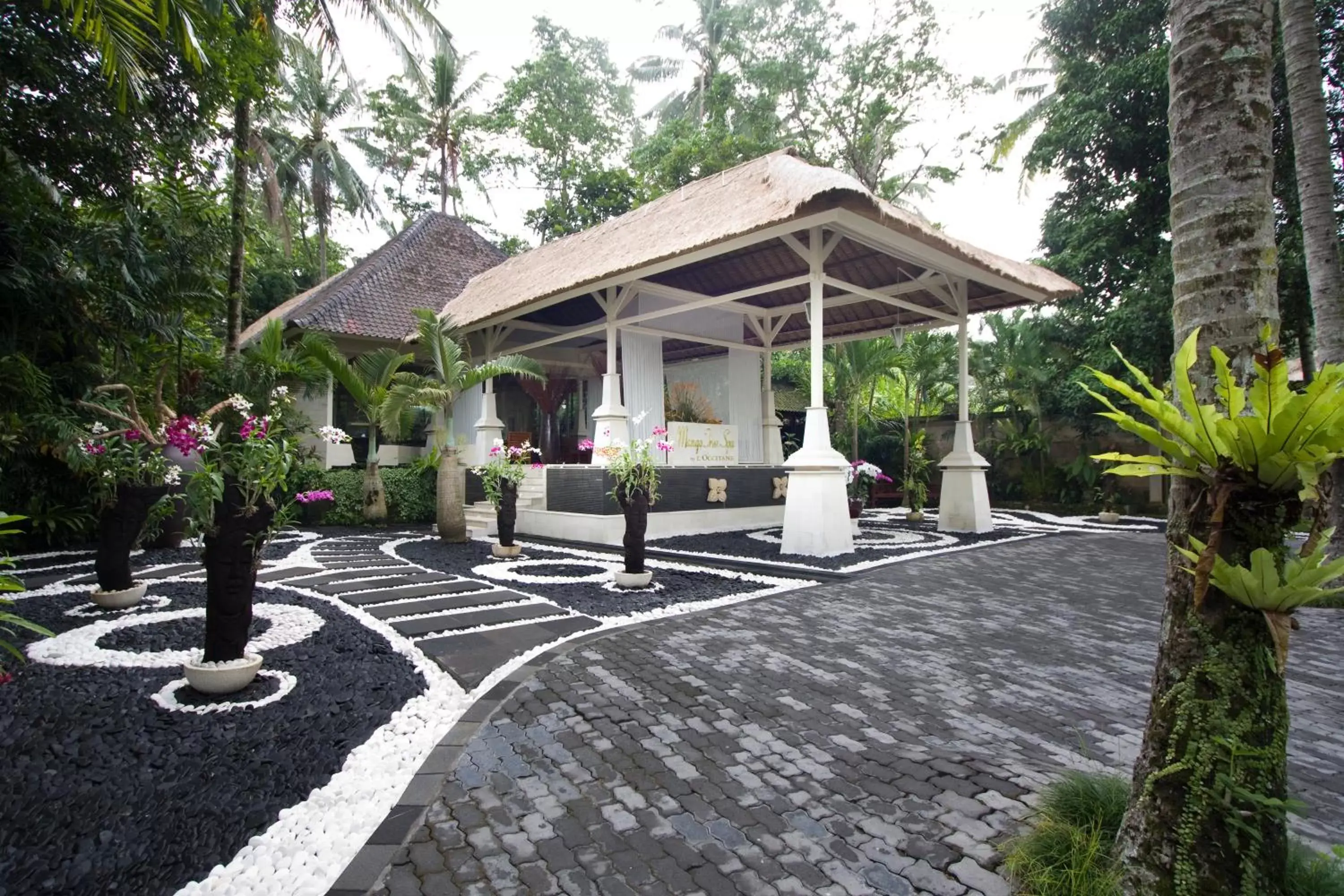 Area and facilities in Kupu Kupu Barong Villas and Tree Spa by L’OCCITANE