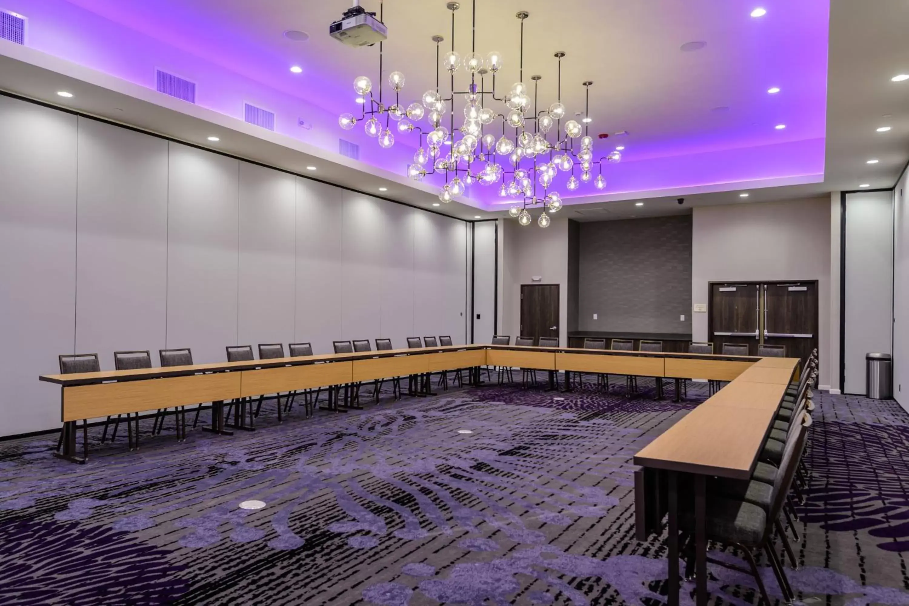 Meeting/conference room in Courtyard by Marriott Lake Jackson