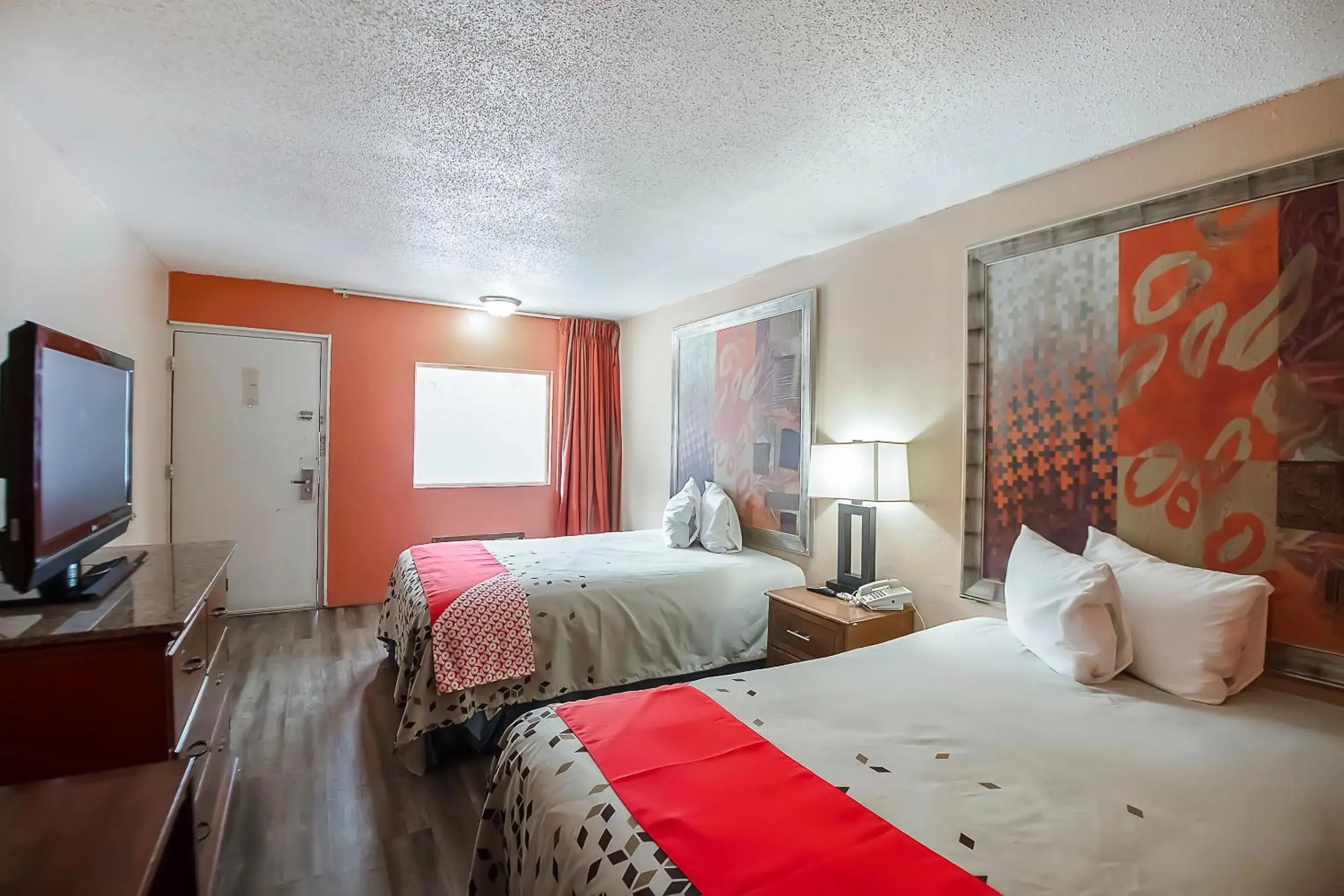 Bedroom in Hotel O Daylight Inn Elkhart I-90, IN