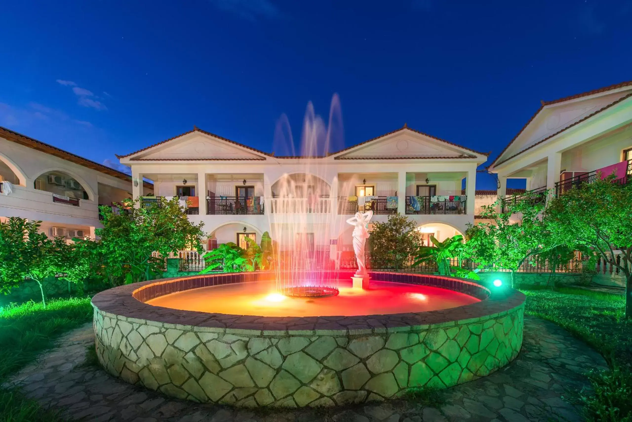 Facade/entrance in Canadian Hotel Facade/entrance in Canadian Hotel