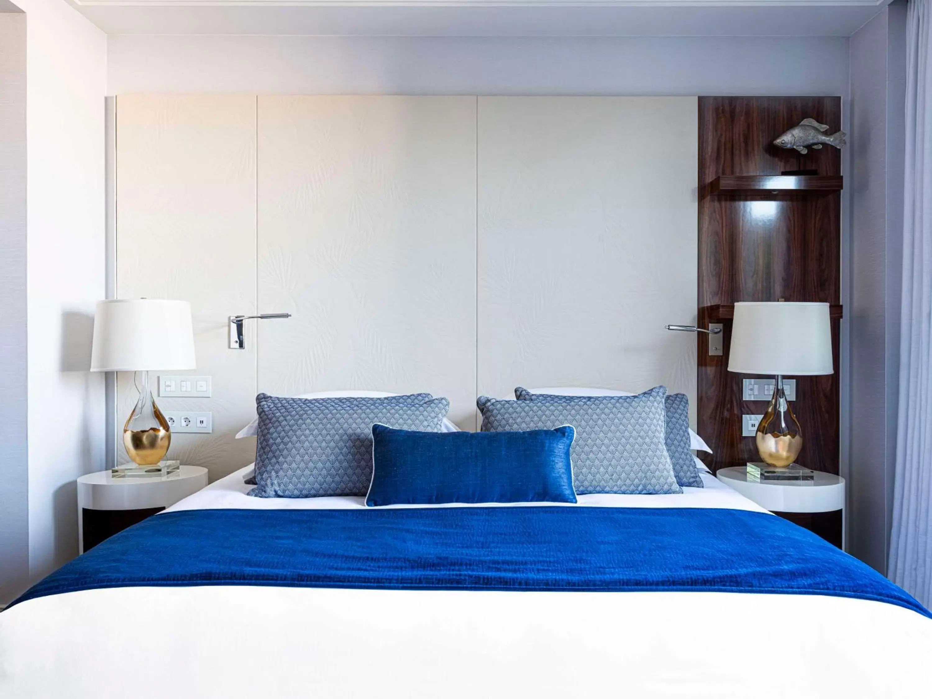 Bedroom, Bed in Hôtel Martinez, in The Unbound Collection by Hyatt