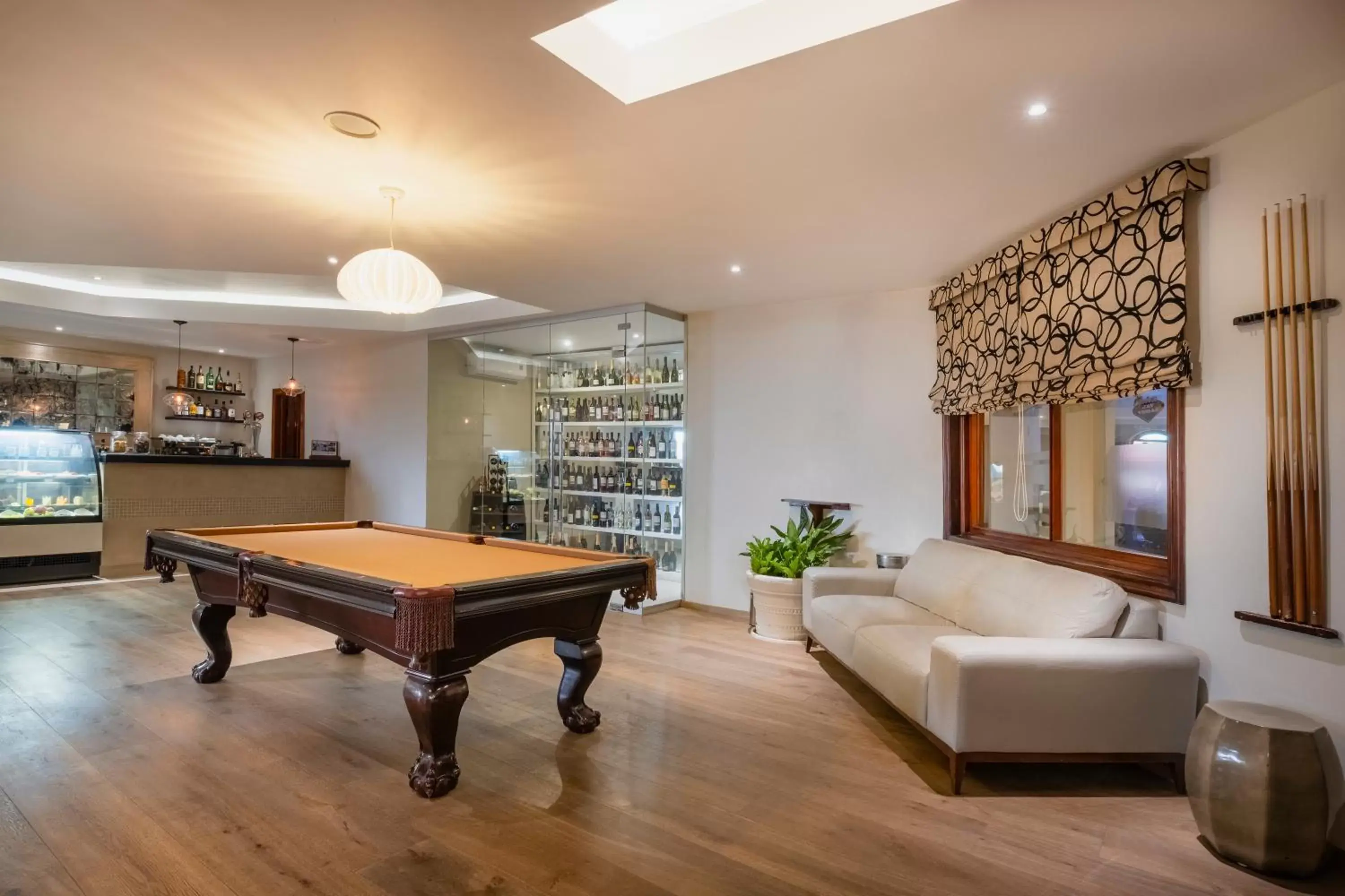 Communal lounge/ TV room, Billiards in Iberostar Rose Hall Beach