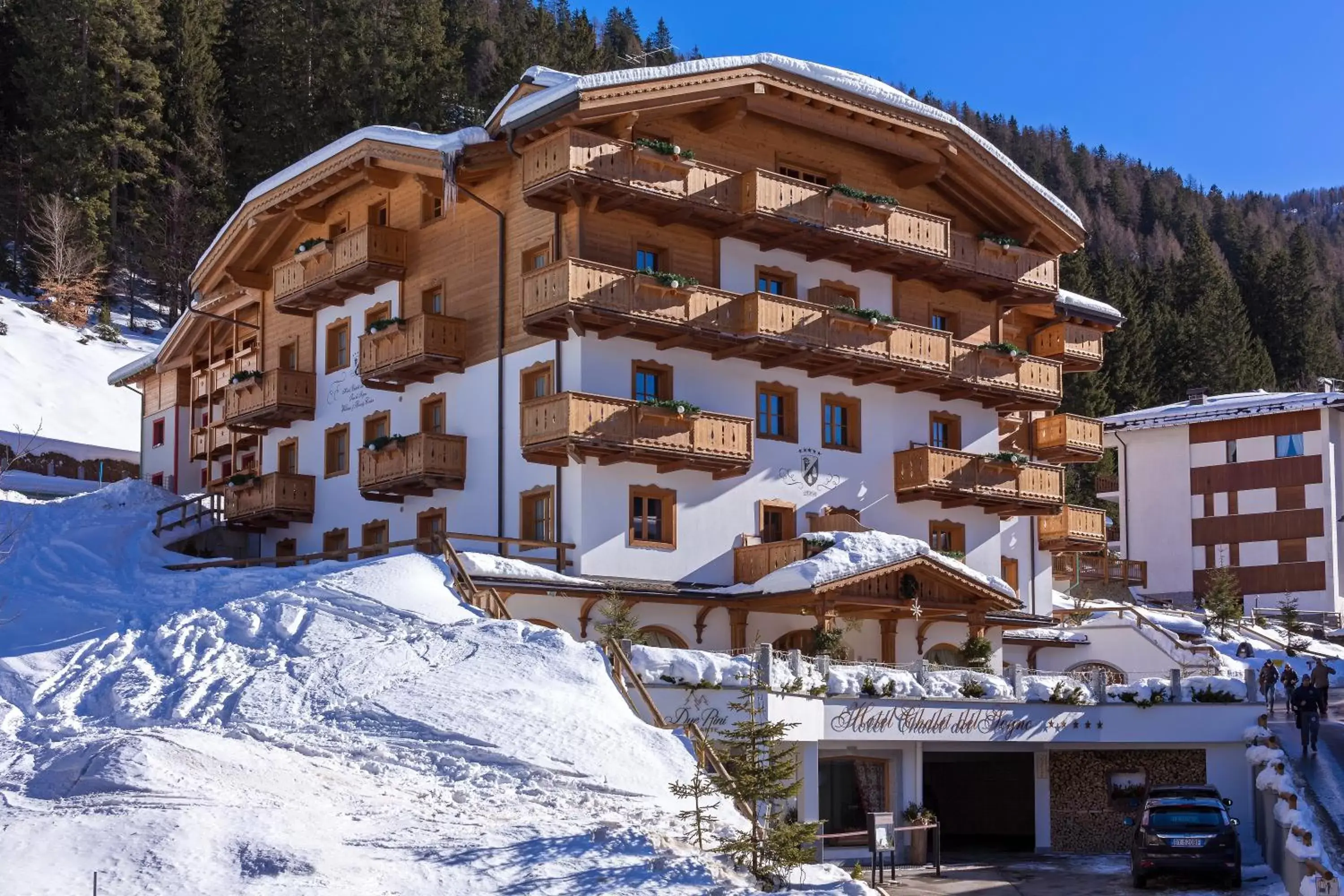 Facade/entrance, Winter in Hotel Chalet Del Sogno