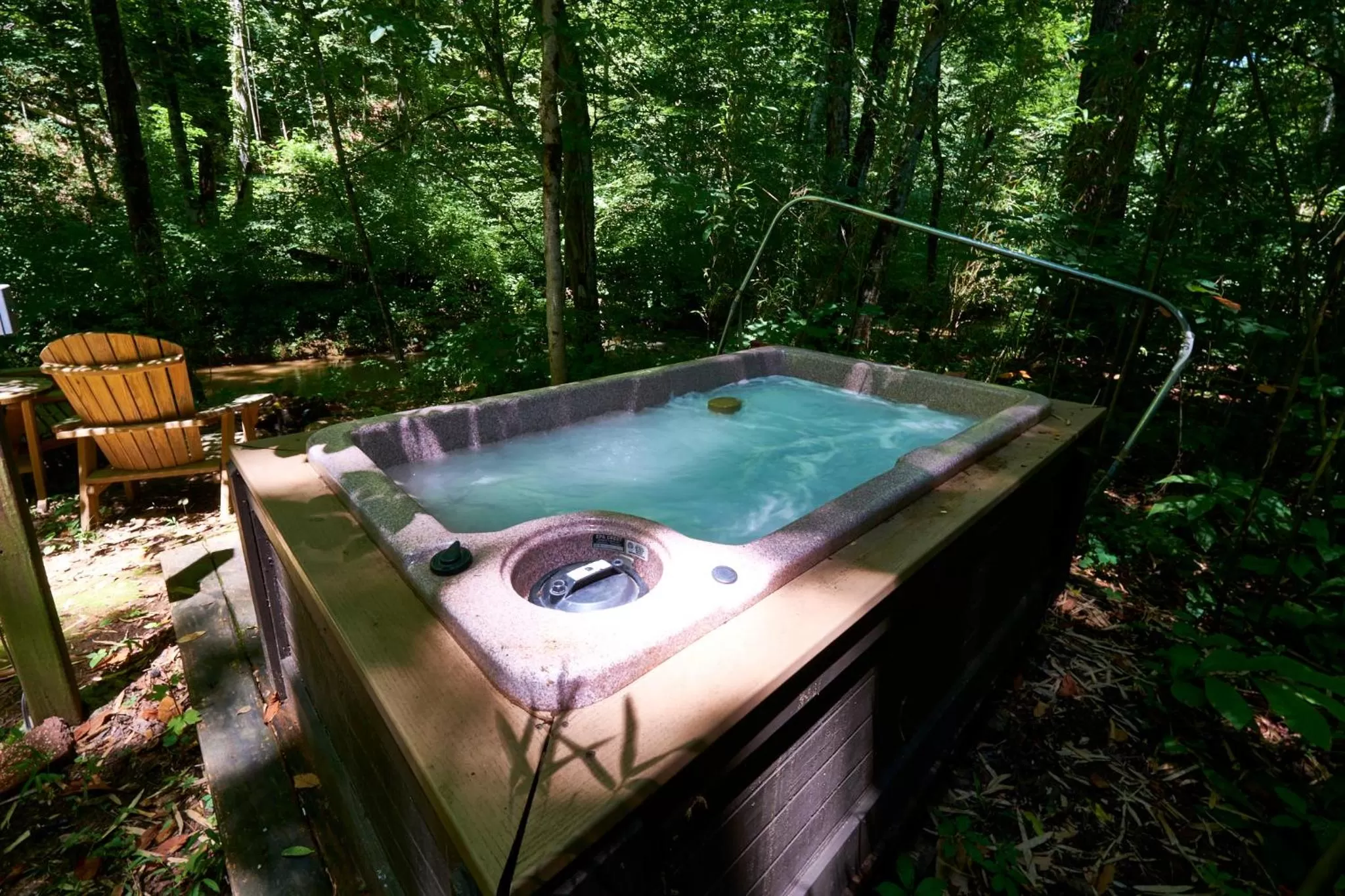 Creekwalk Inn Bed and Breakfast with Cabins