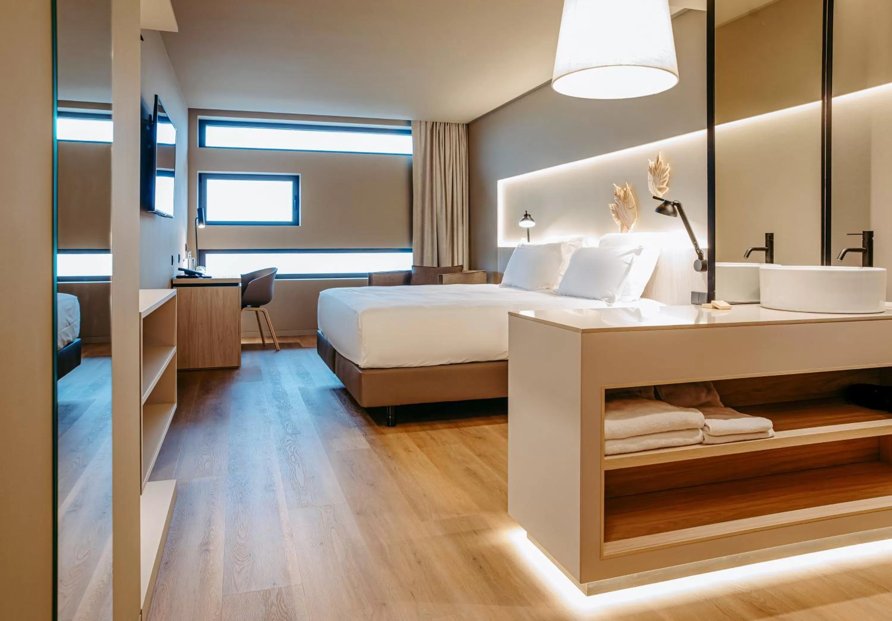 Photo of the whole room, Bed in Mercure Fátima