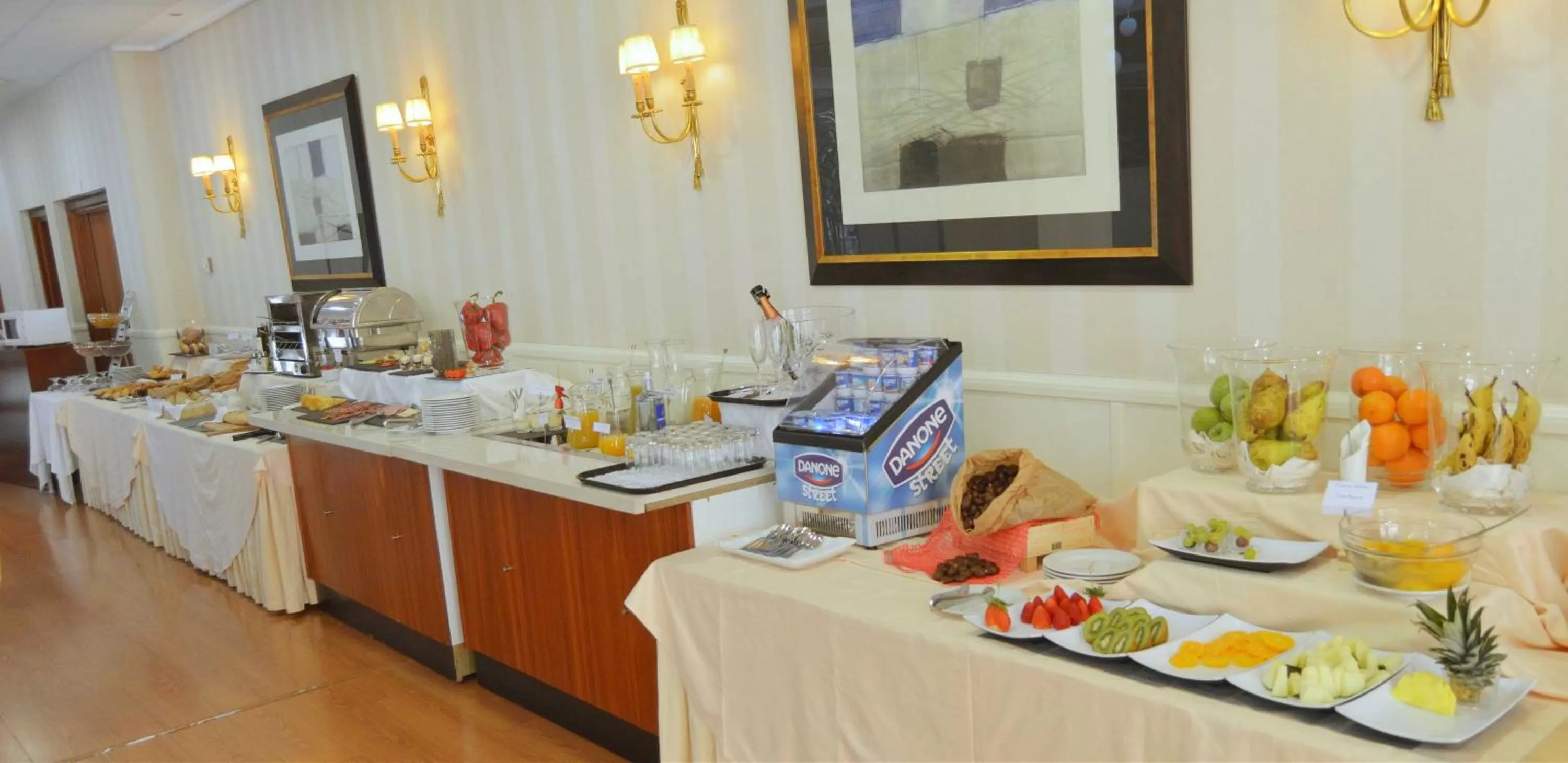 Buffet breakfast in FC Infantas de León