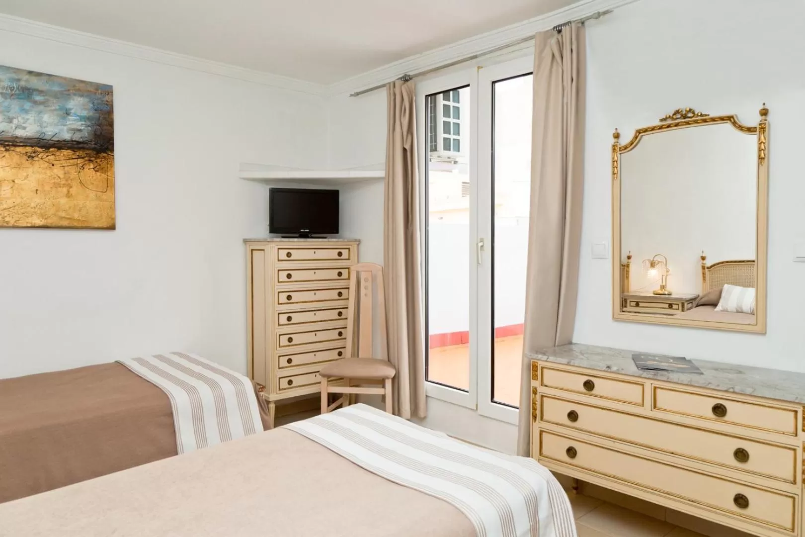 Bedroom, Bed in Hotel Marítimo Urban