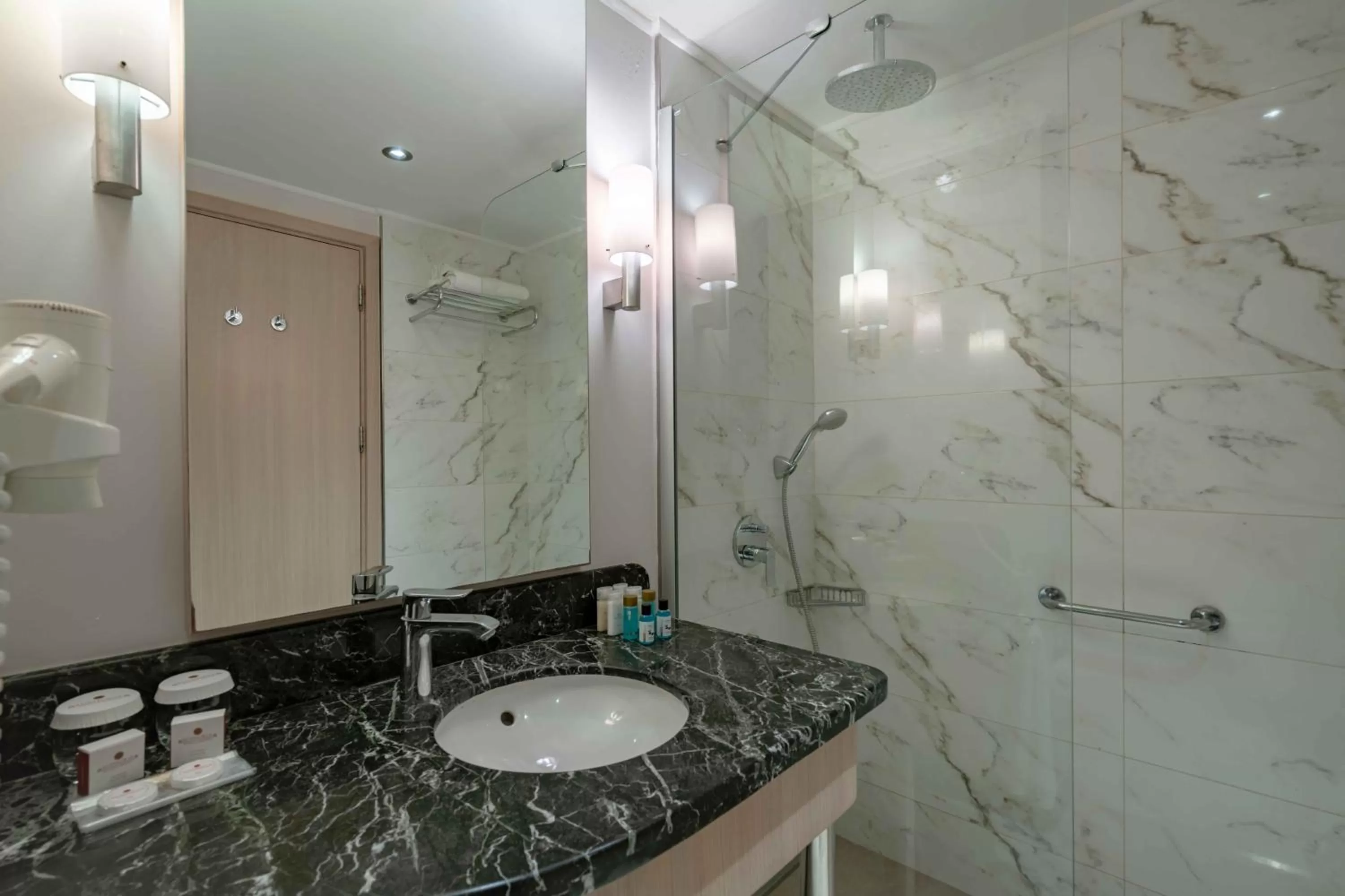 Shower in Royal Teos Thermal Resort Clinic & Spa - Halal Hotel