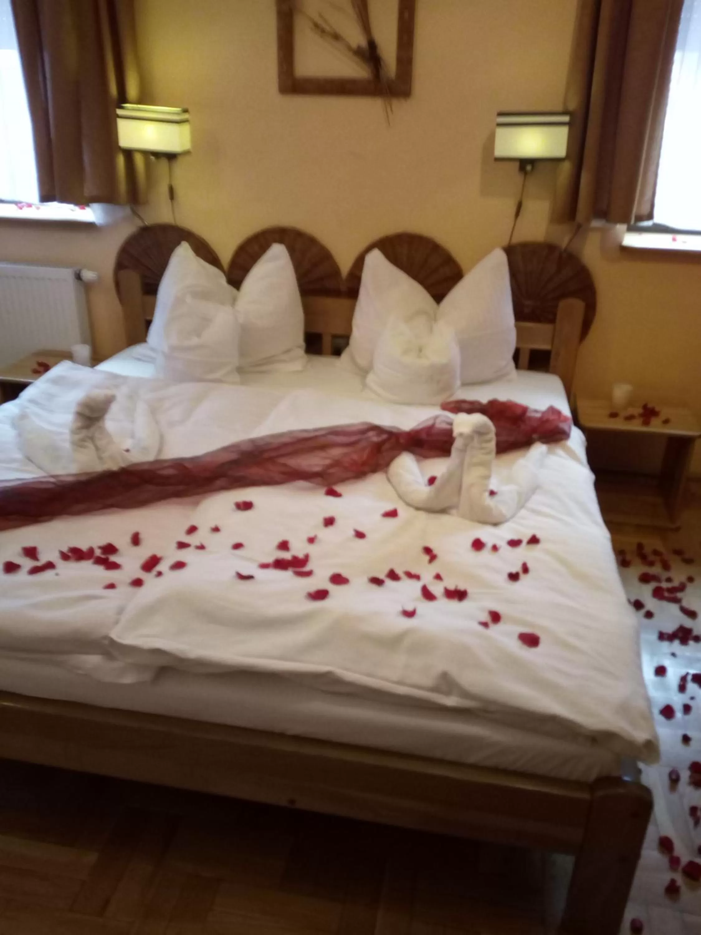 Bed in Hotelik Senator with access Kitchen - Adults Only