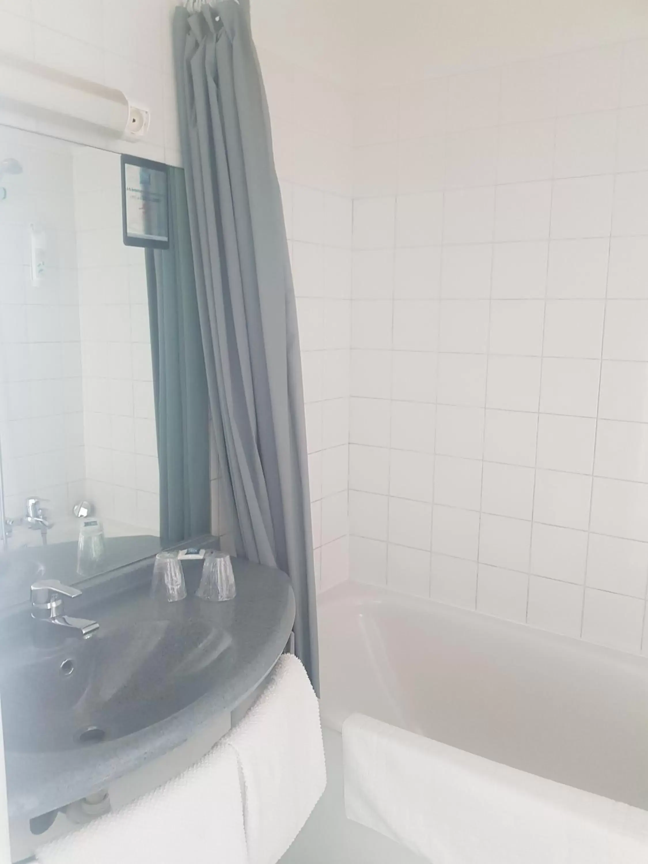 Toilet, Bathroom in ibis budget Lorient Hennebont