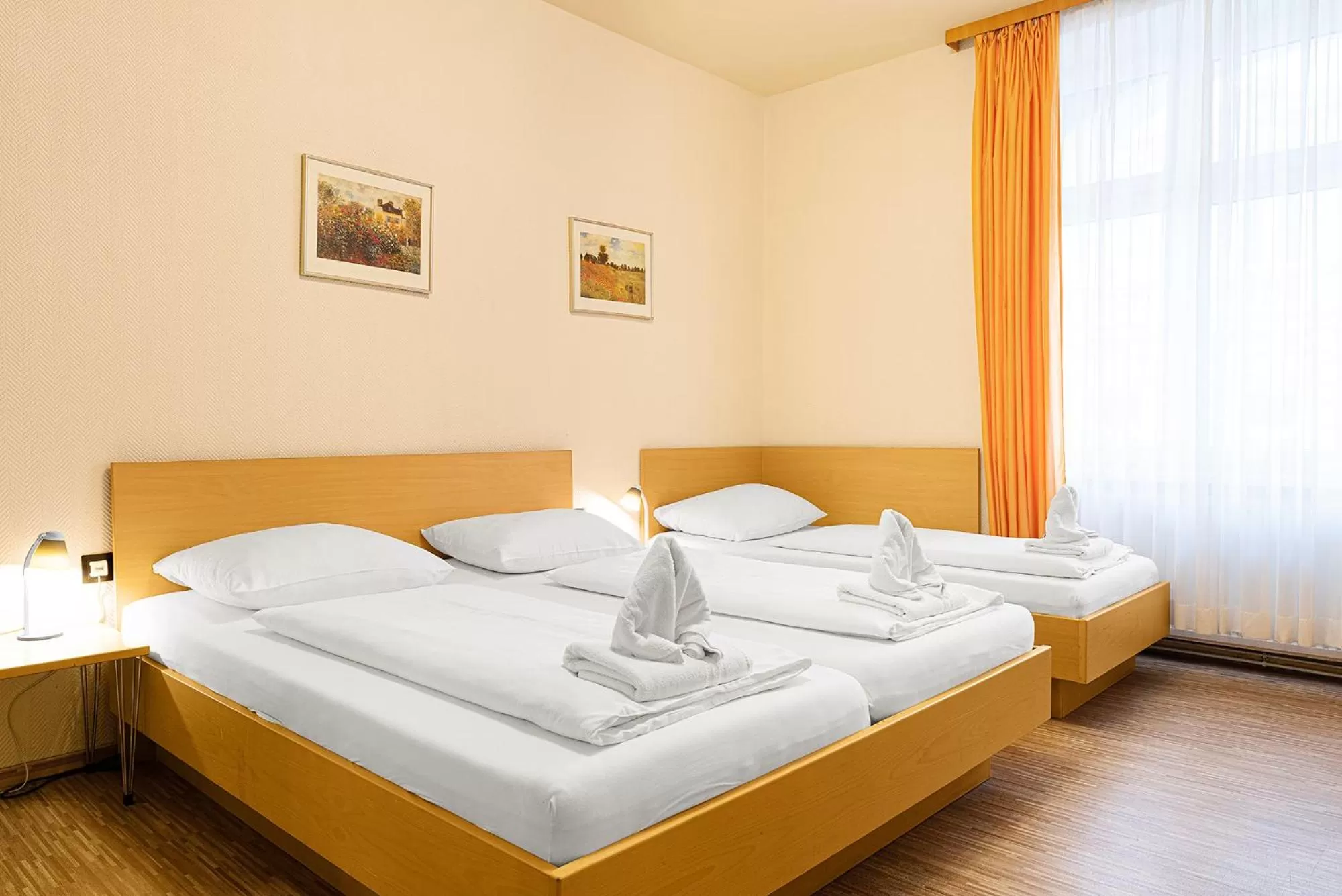 Photo of the whole room, Bed in Hotel-Pension Wild