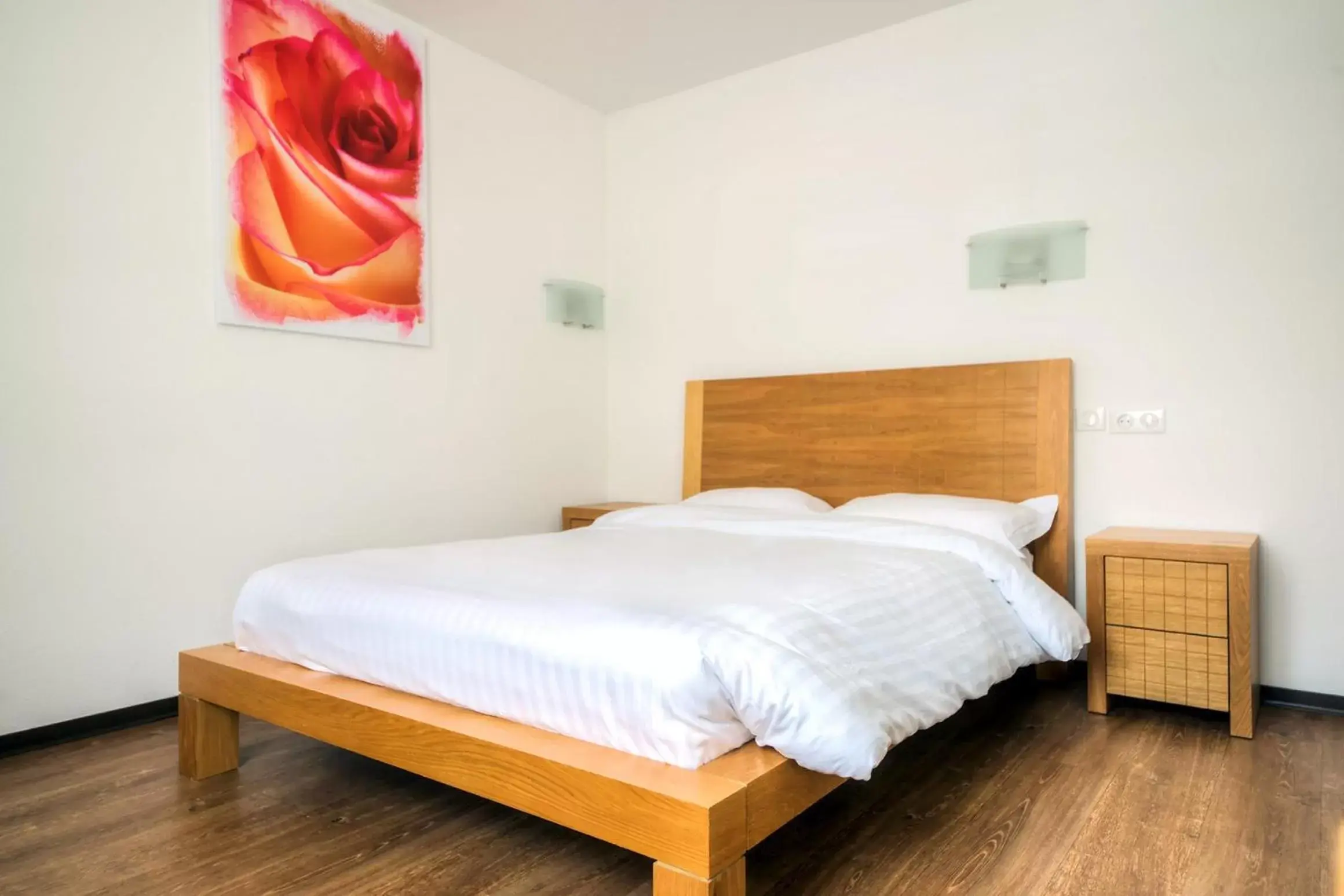 Photo of the whole room, Bed in Comfort Aparthotel Mutzig Portes d'Alsace Photo of the whole room, Bed in Comfort Aparthotel Mutzig Portes d'Alsace