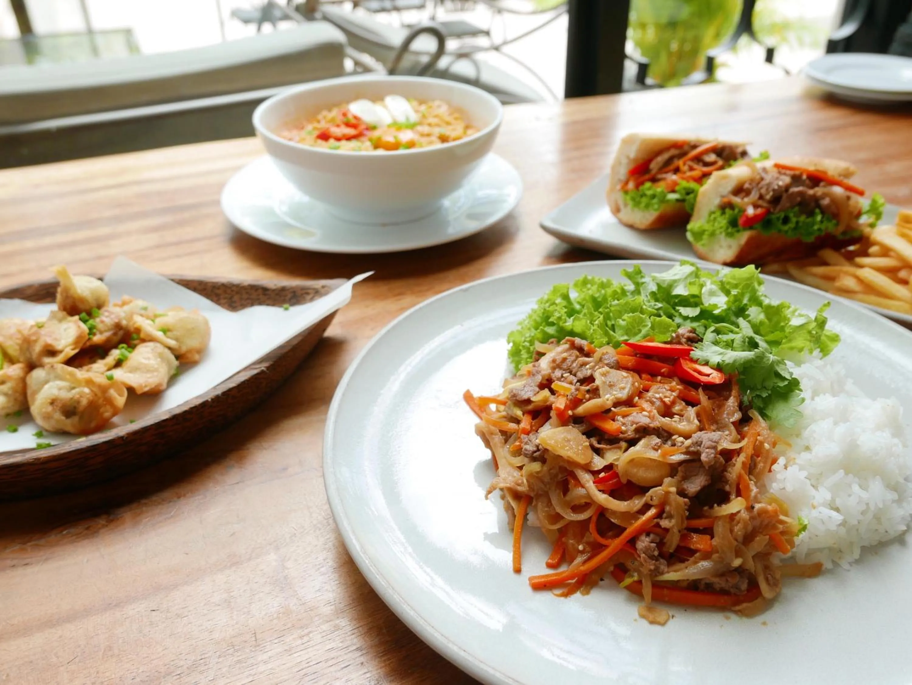 Food in Sarai and Wander Resort