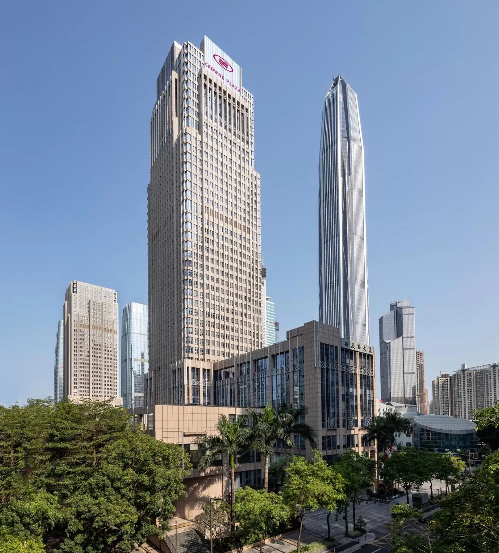 Property building in Crowne Plaza - Shenzhen Futian, an IHG Hotel