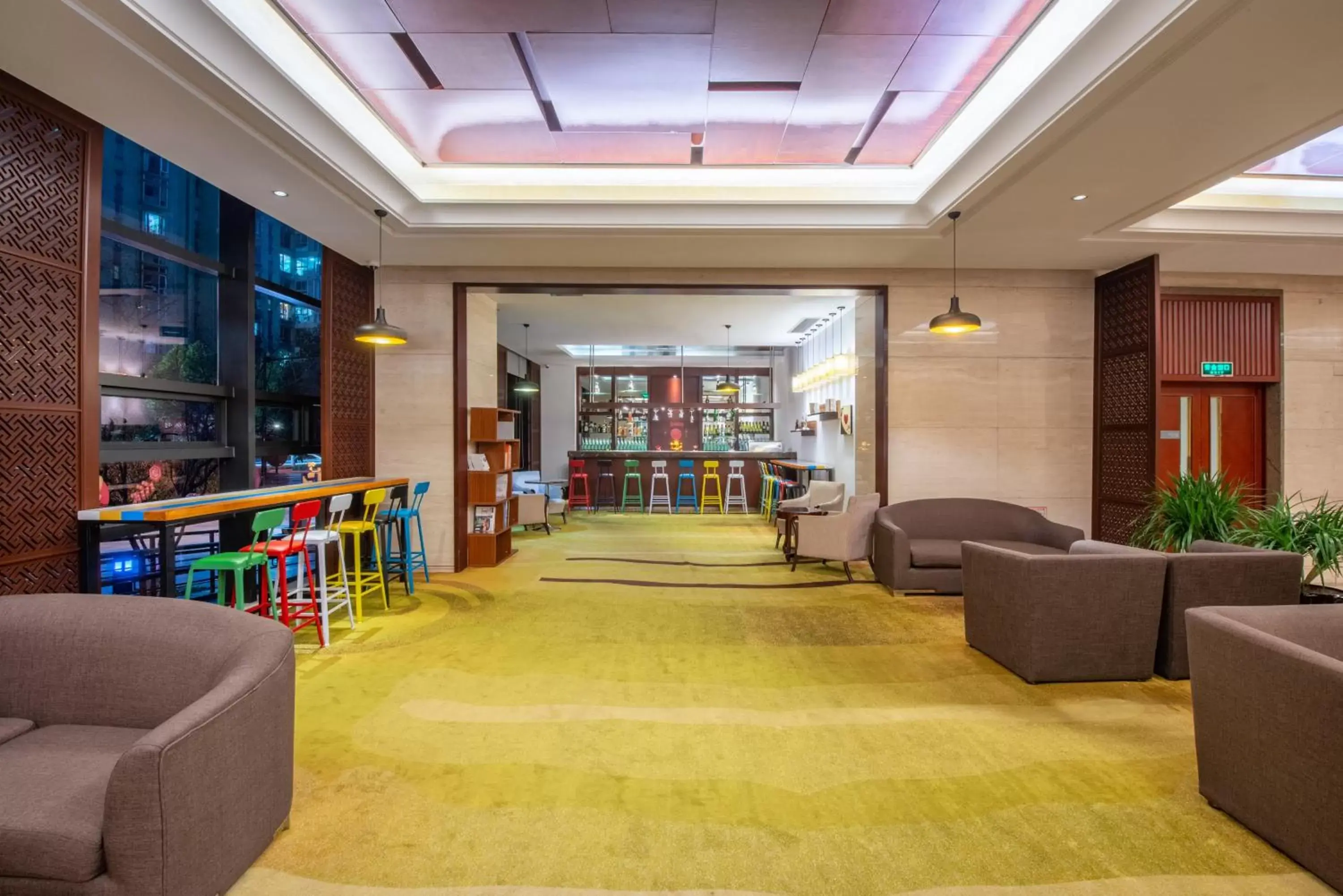 Lounge or bar, Lobby/Reception in Holiday Inn Hangzhou CBD, an IHG Hotel