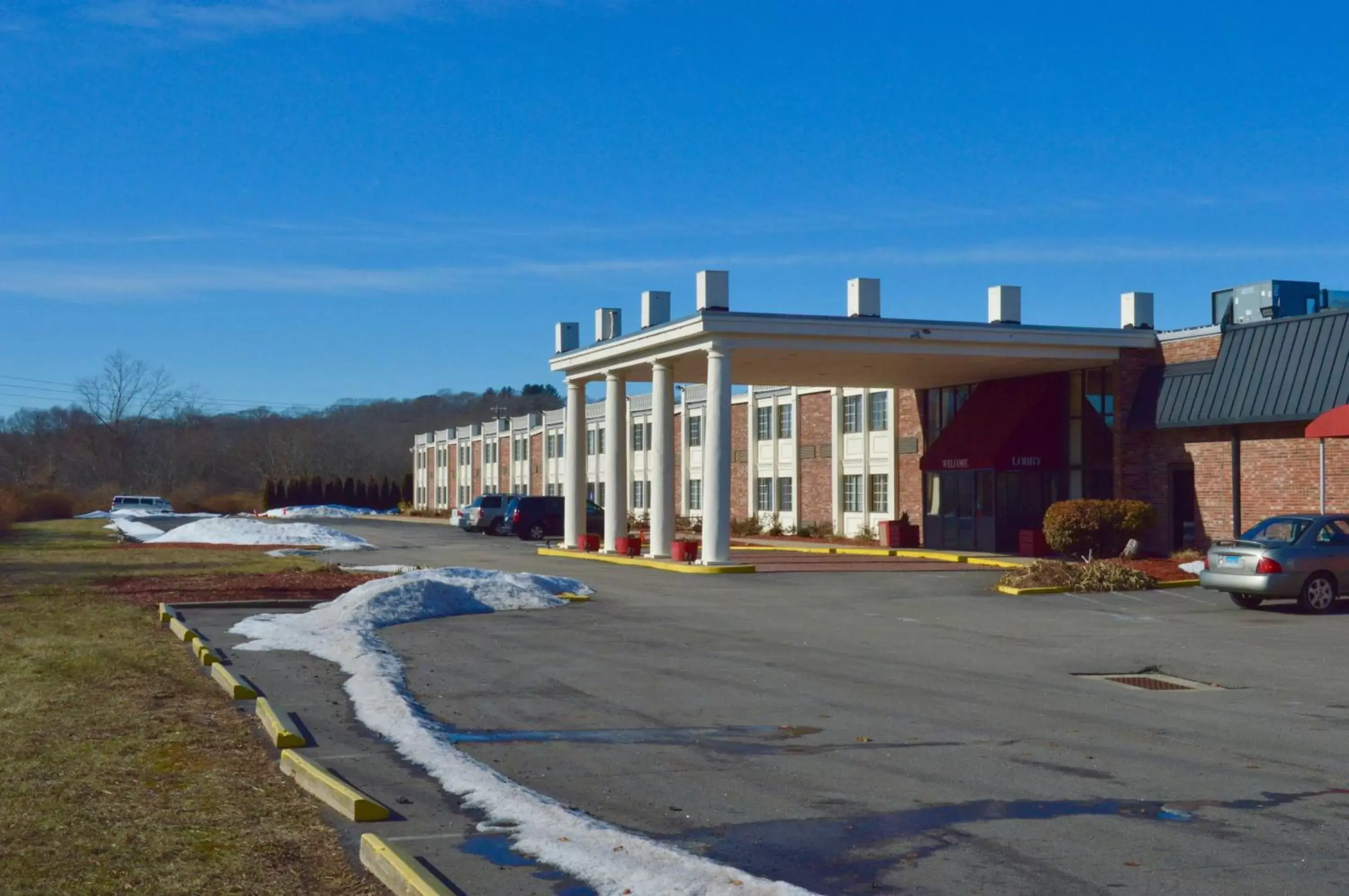 Facade/entrance, Property Building in Mystic River Hotel & Suites