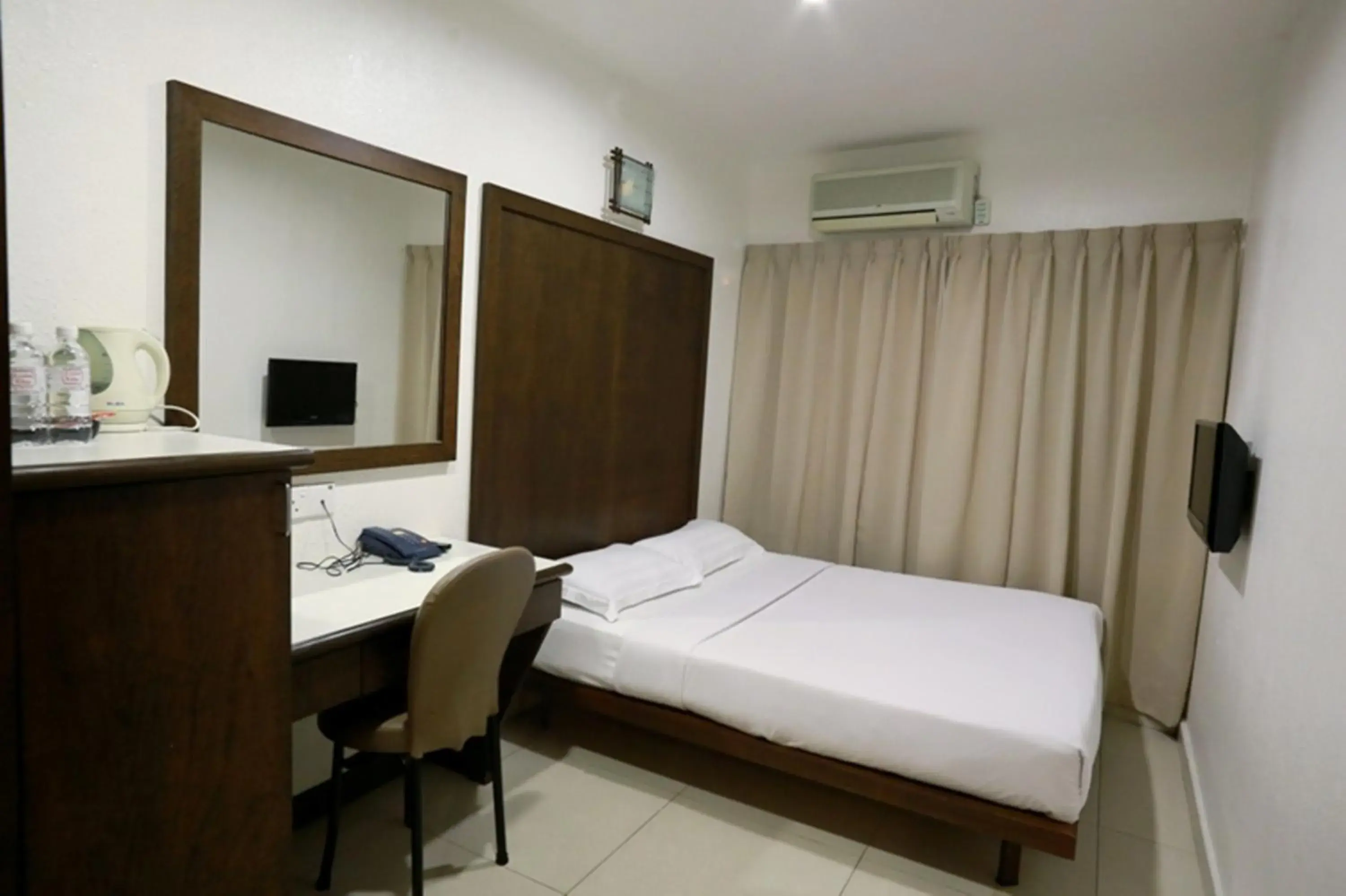 Bed in Crystal Lodge Bed in Crystal Lodge