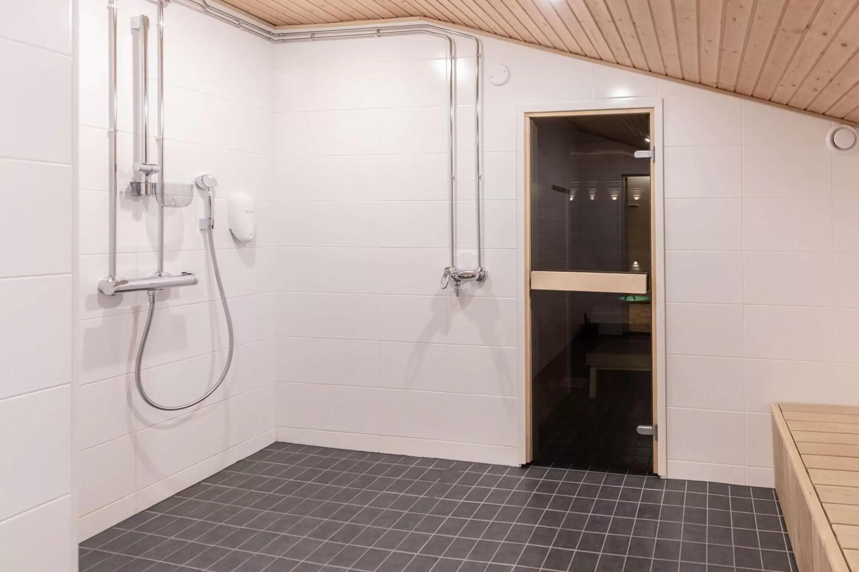 Spa and wellness centre/facilities, Bathroom in Scandic Kouvola