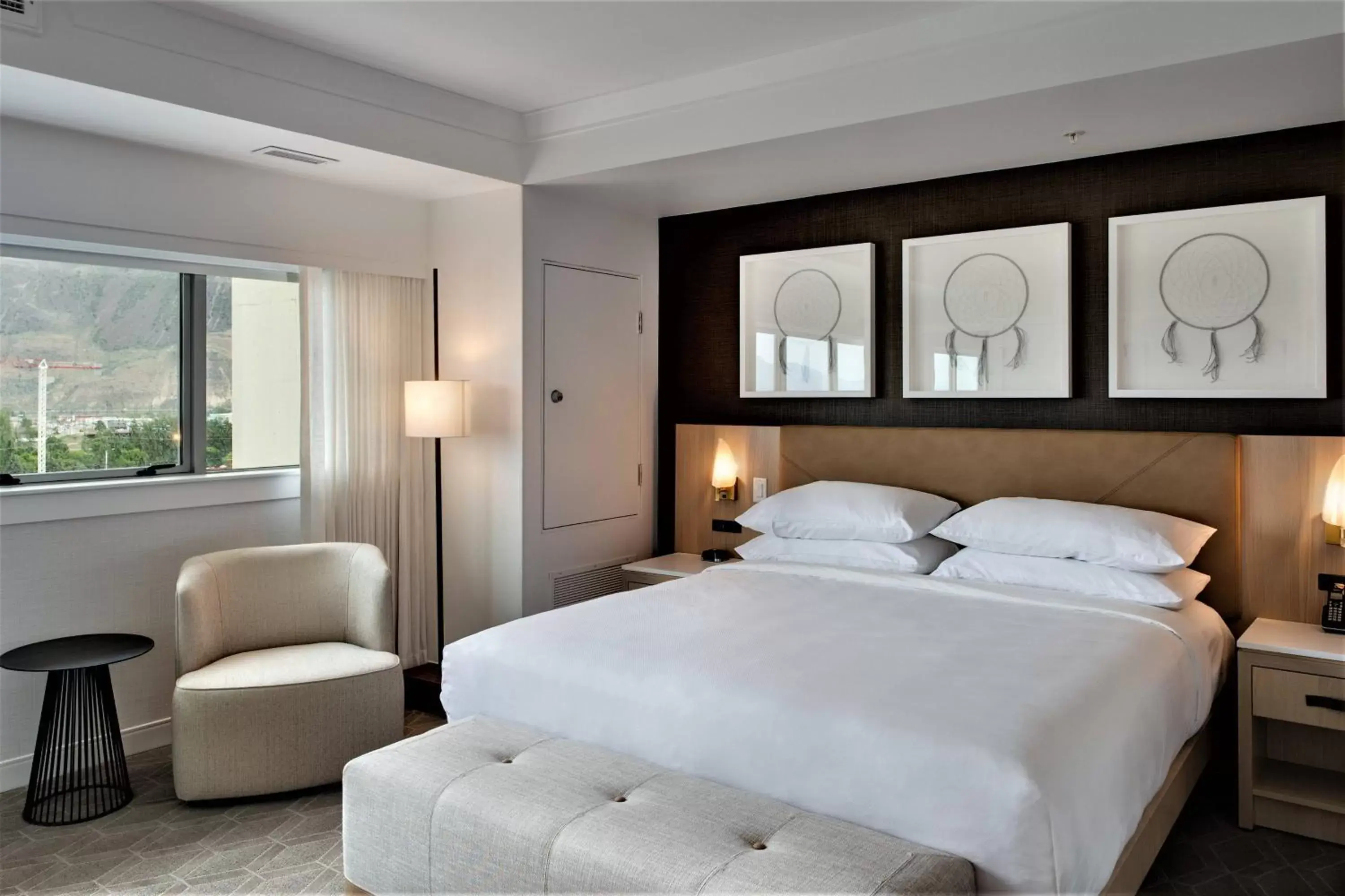 Bedroom, Bed in Delta Hotels by Marriott Kamloops