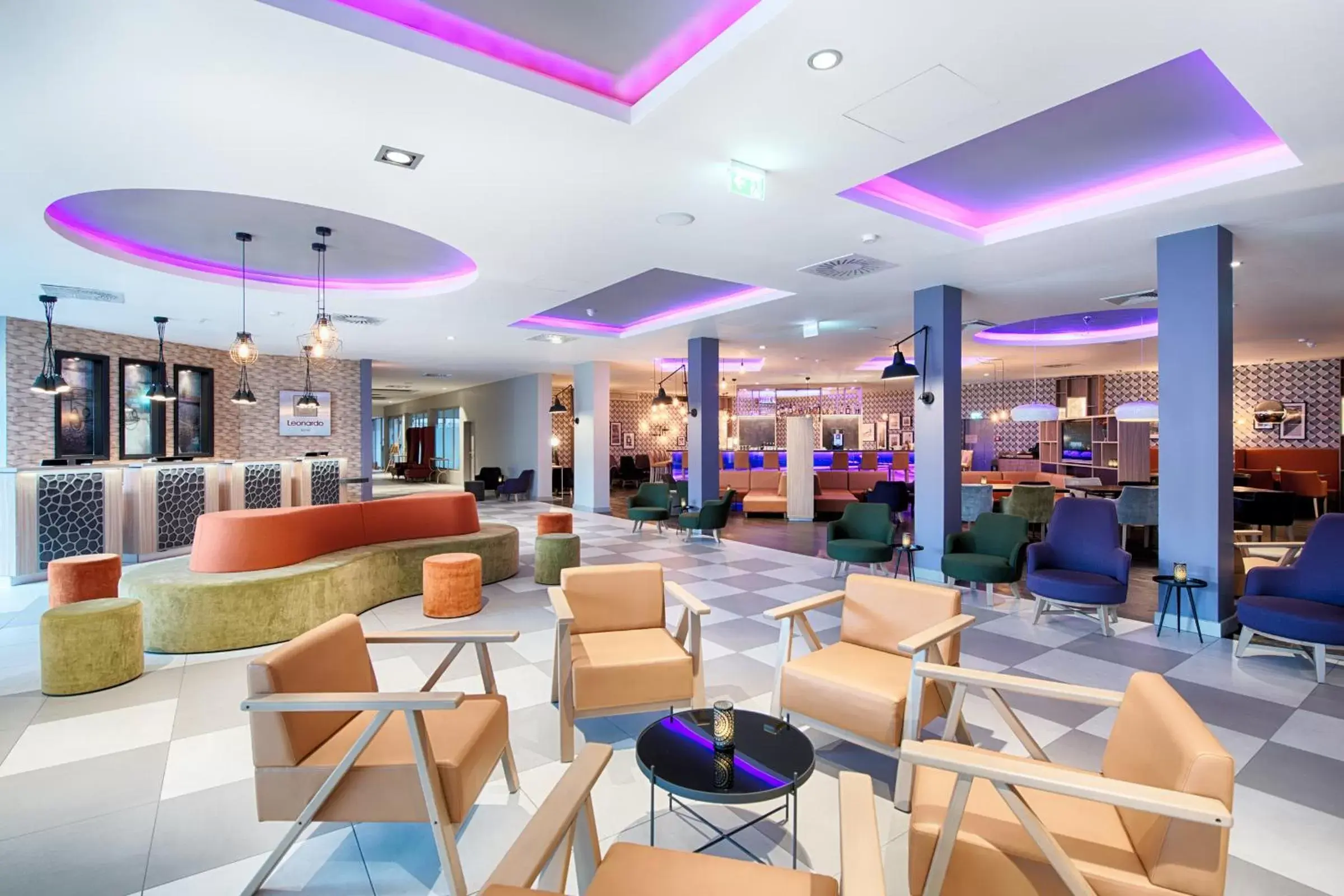 Lobby or reception, Lounge/Bar in Leonardo Hotel Wolfsburg City Center
