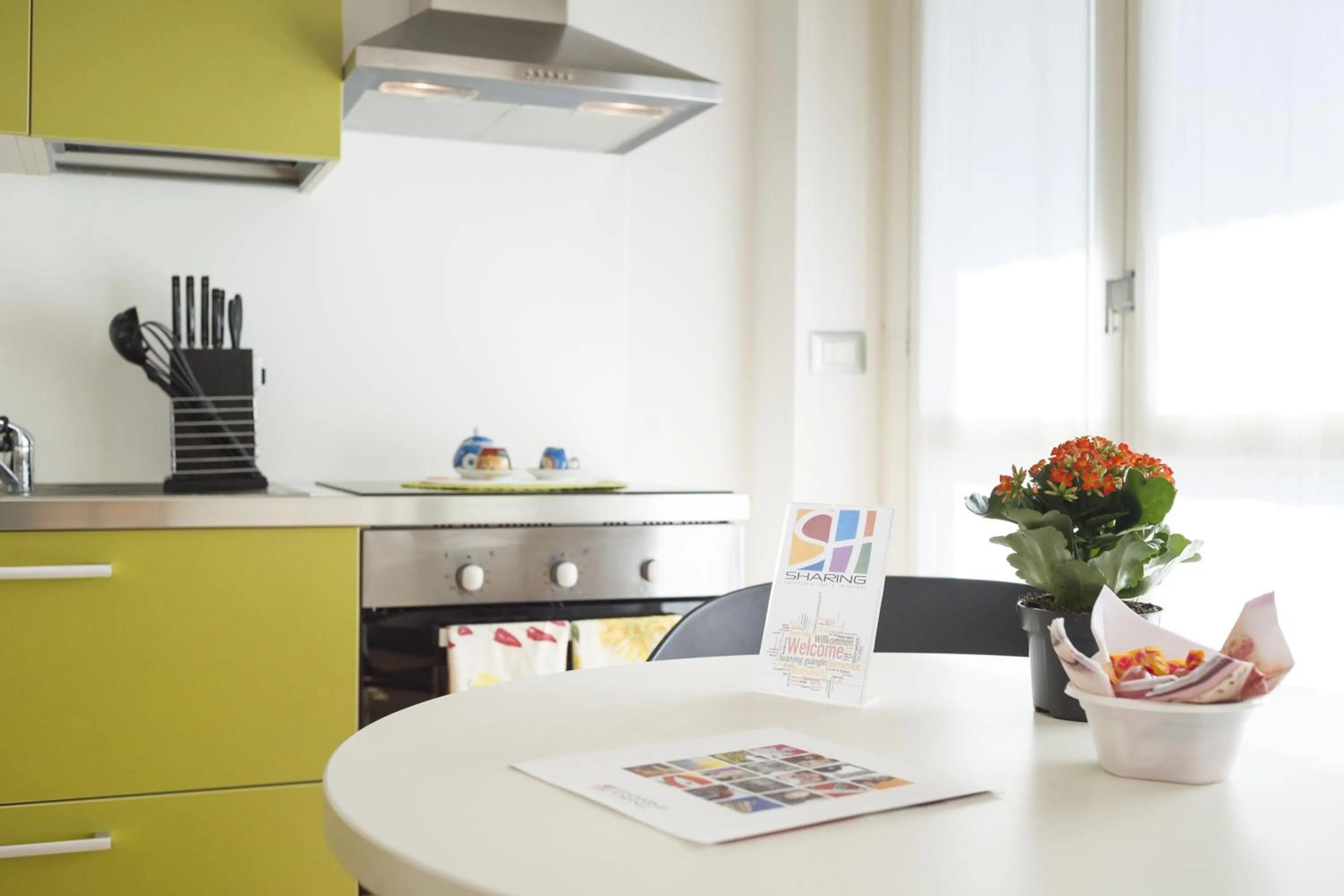 Kitchen or kitchenette in Hotel Sharing