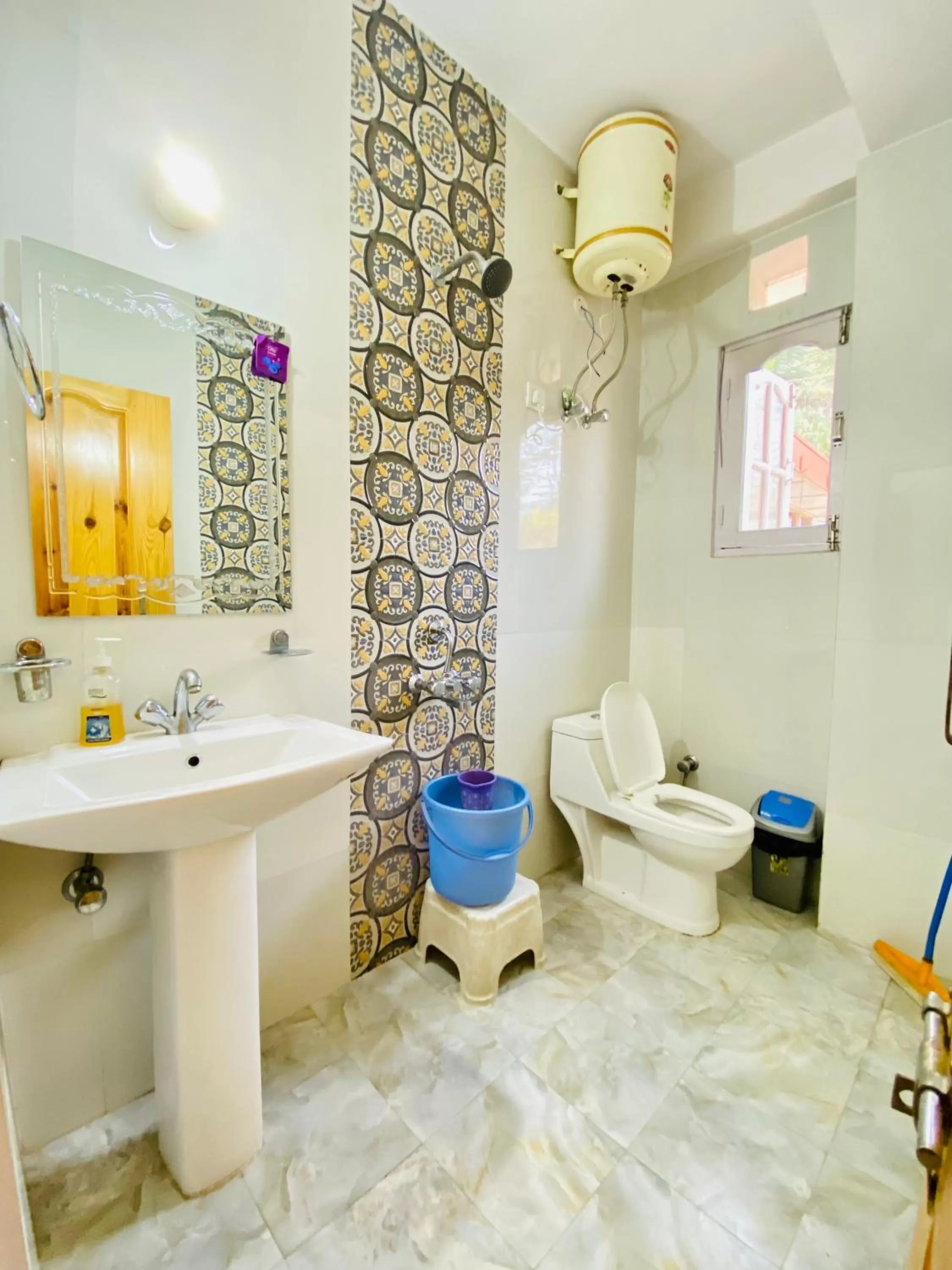 Toilet, Bathroom in Sai Cottage Shimla