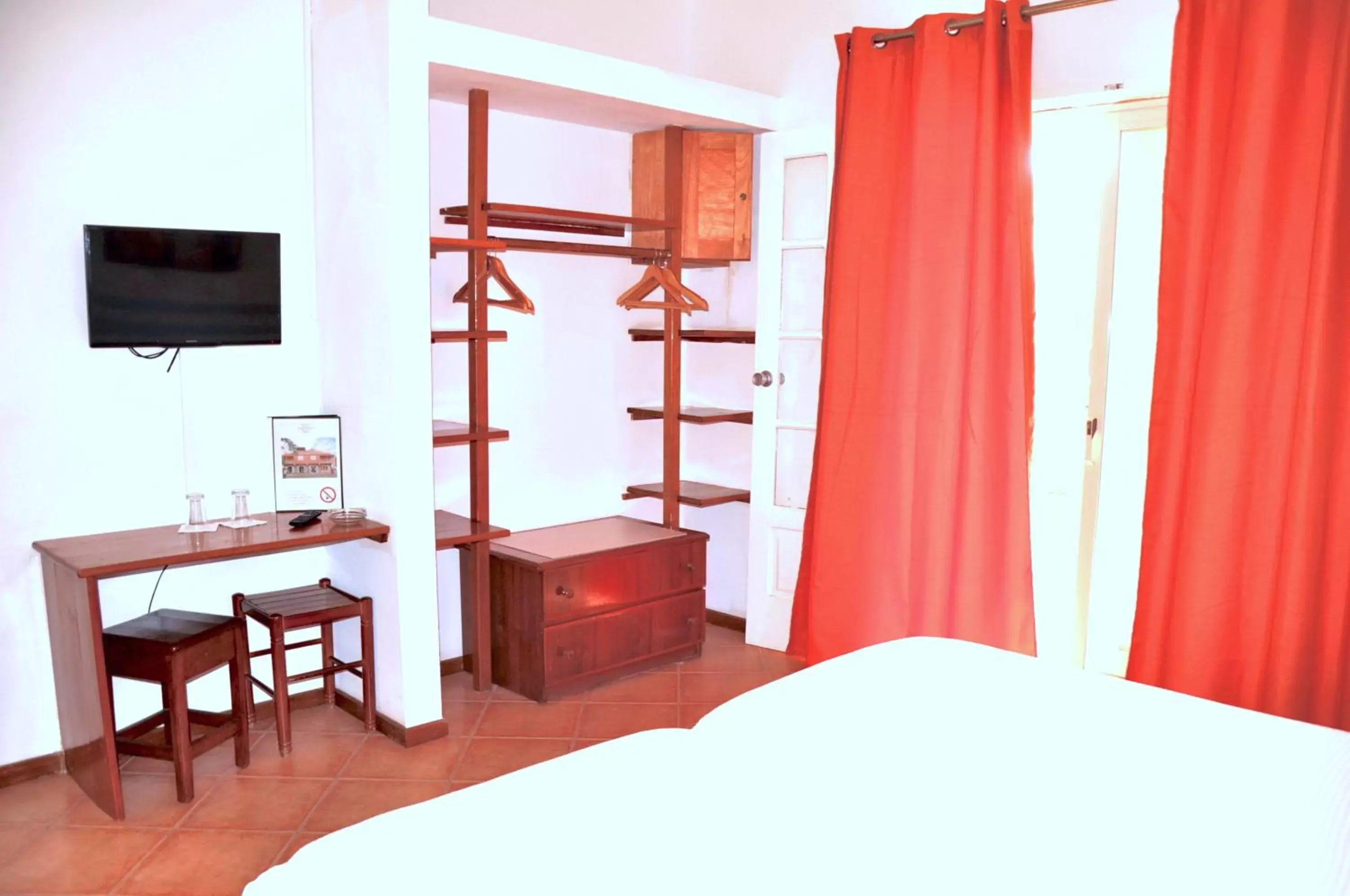 Twin Room - single occupancy in Hotel MiraBela Twin Room - single occupancy in Hotel MiraBela