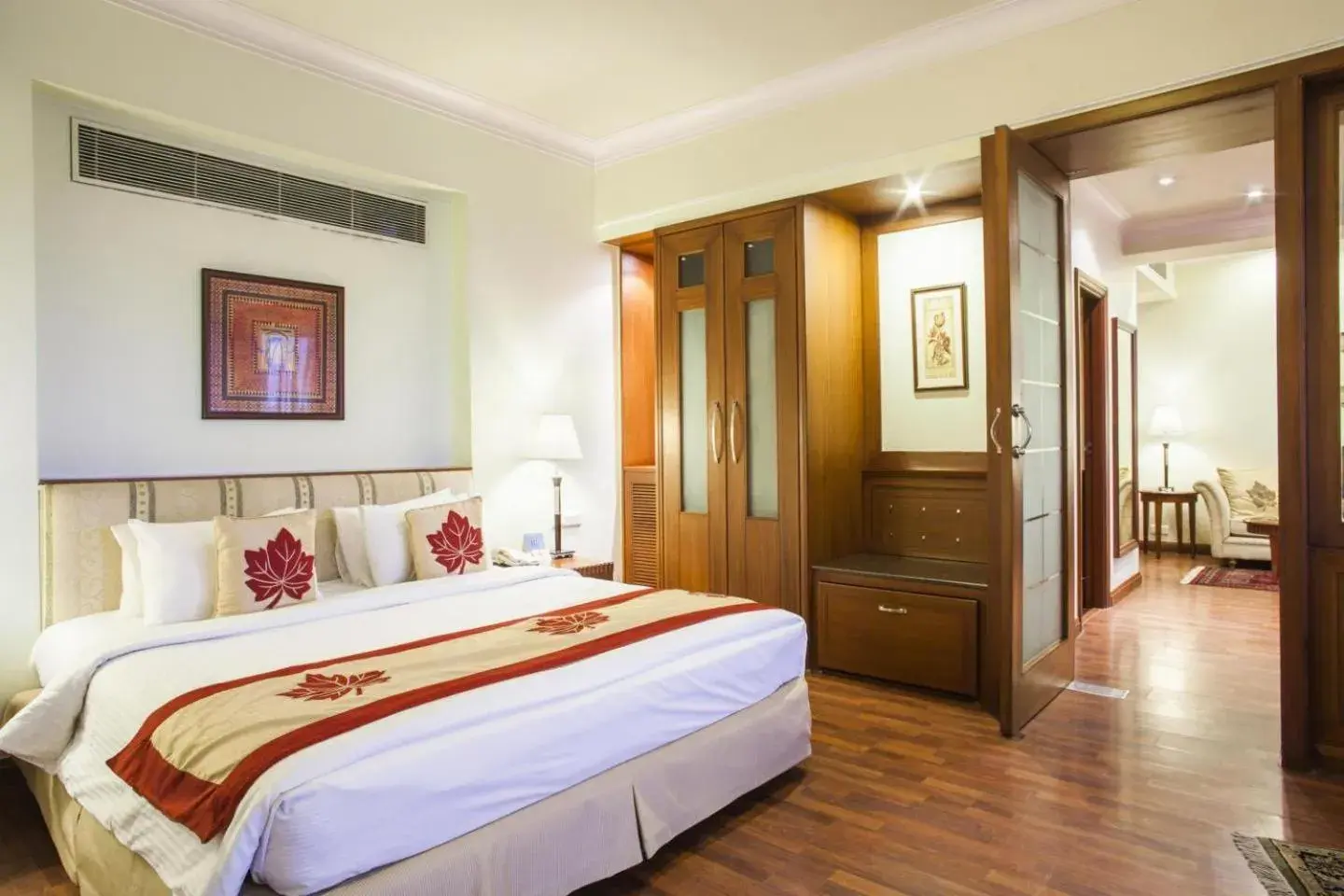 Bedroom, Bed in Clarion Hotel Bella Casa