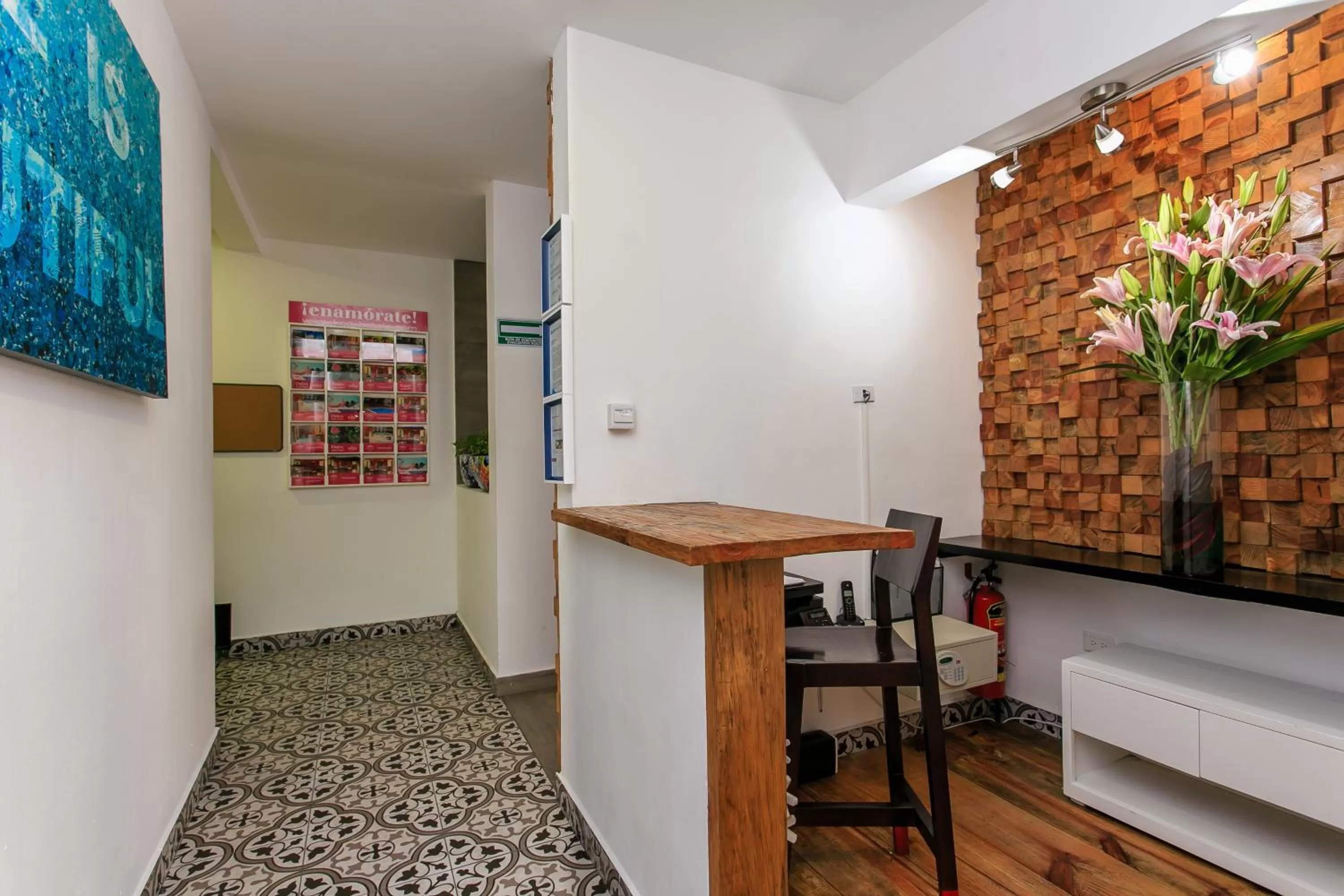 Lobby or reception, Bed in Studio 30 Condhotel by Nah Hotels