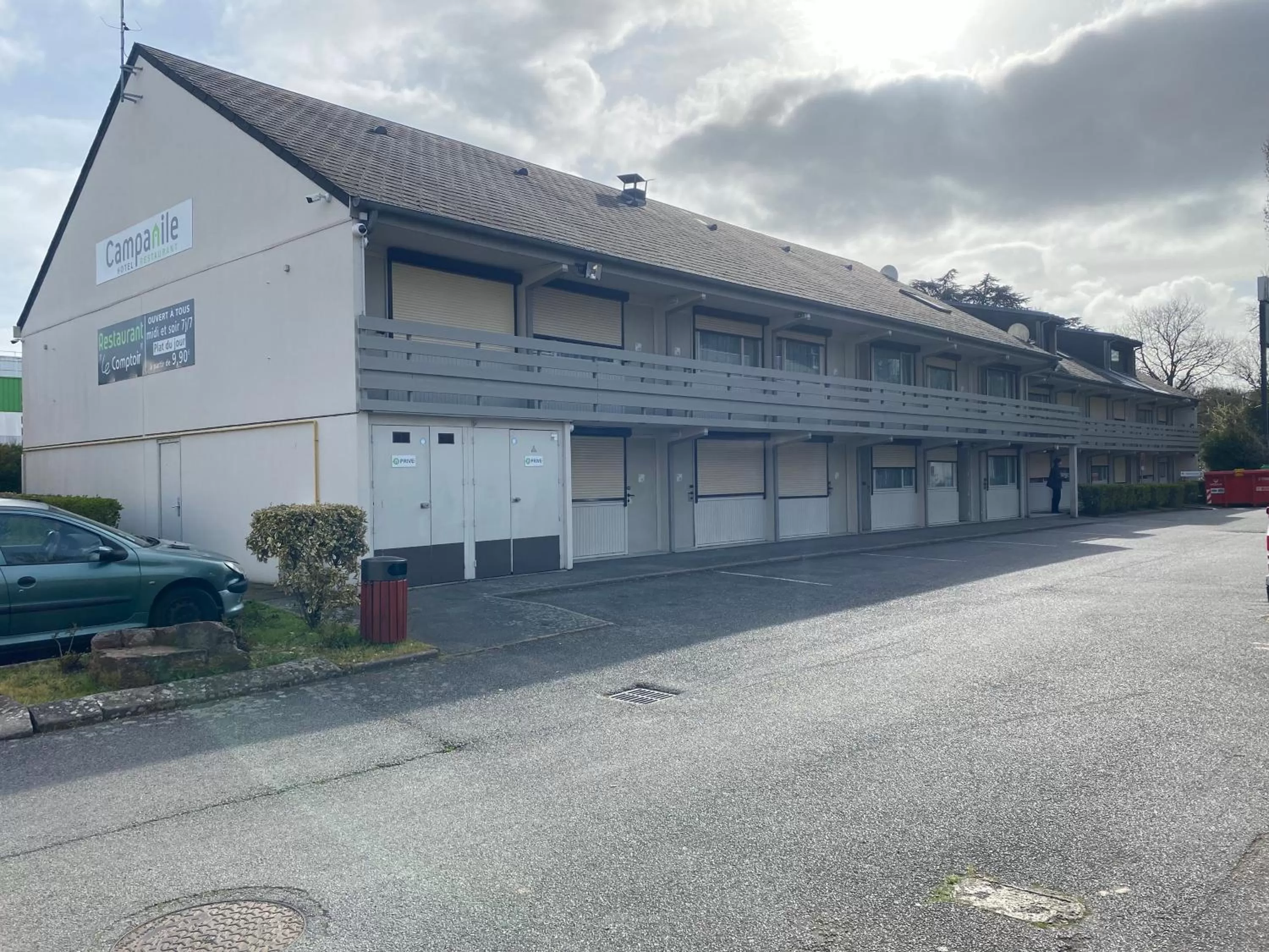 Facade/entrance in Campanile Nantes ~ Rezé Aéroport