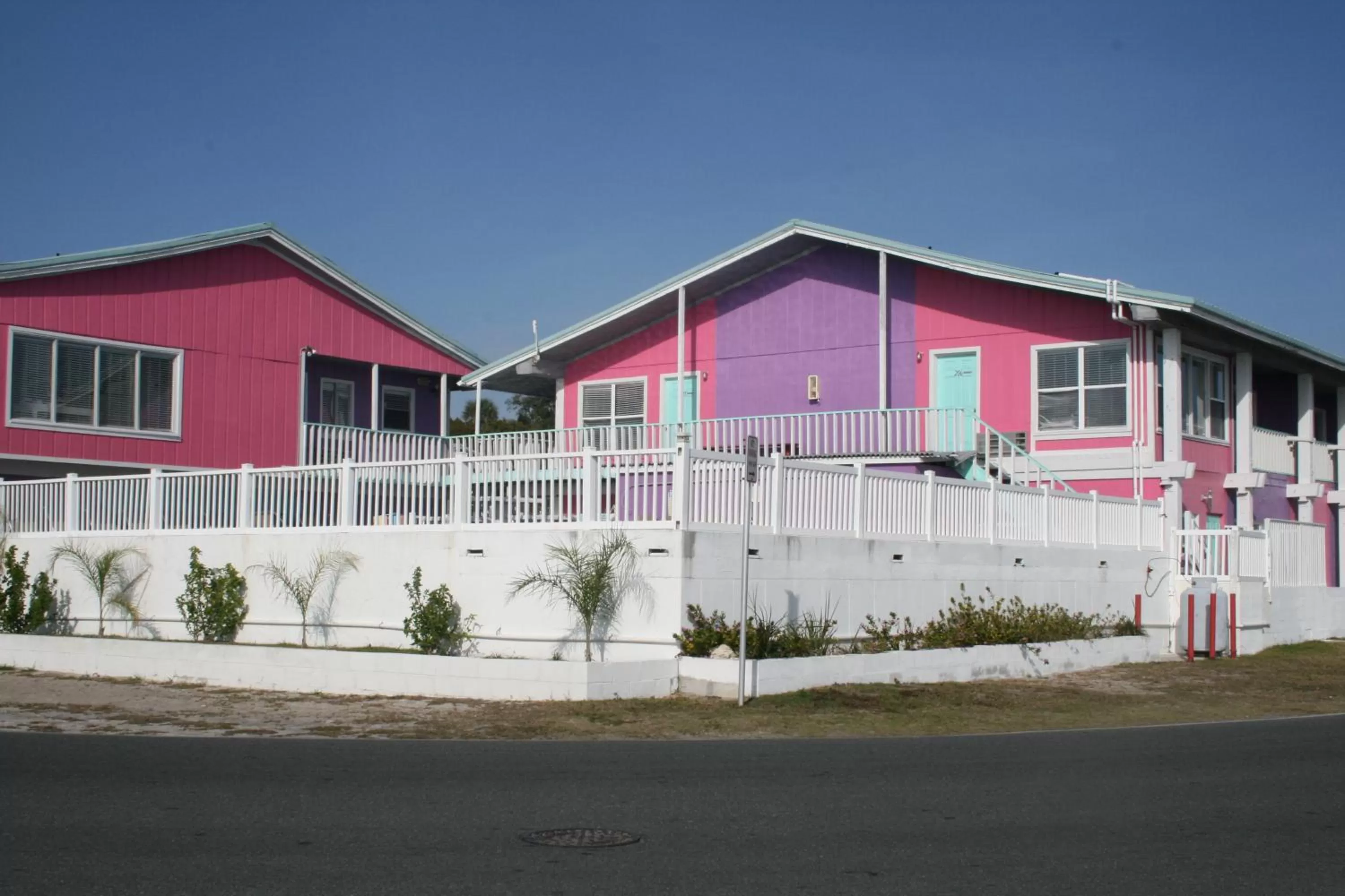 Seating area, Property Building in Beach Front Motel Cedar Key