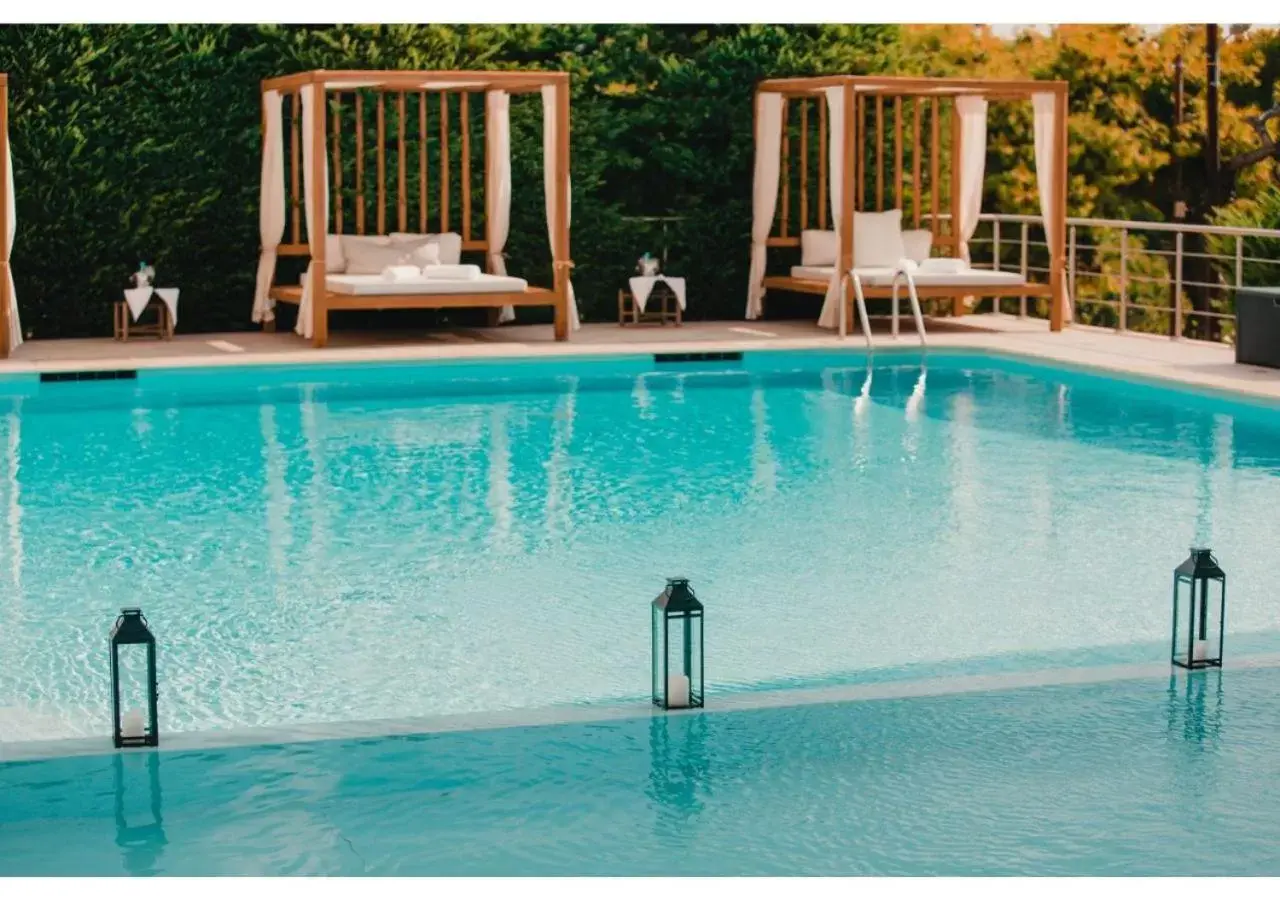 Swimming Pool in Blue Note Resort & Club