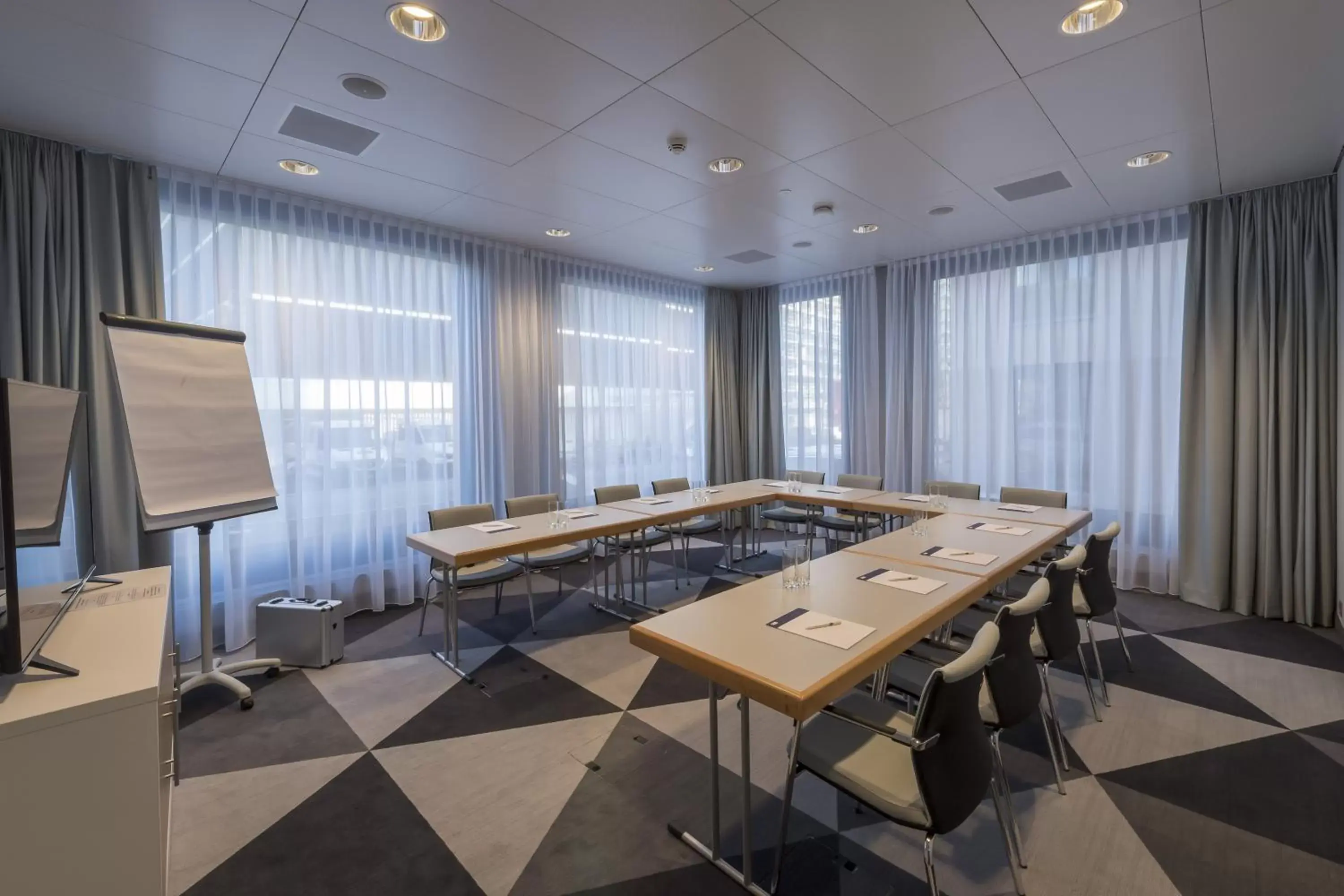 Meeting/conference room in Holiday Inn Express - Luzern - Kriens, an IHG Hotel