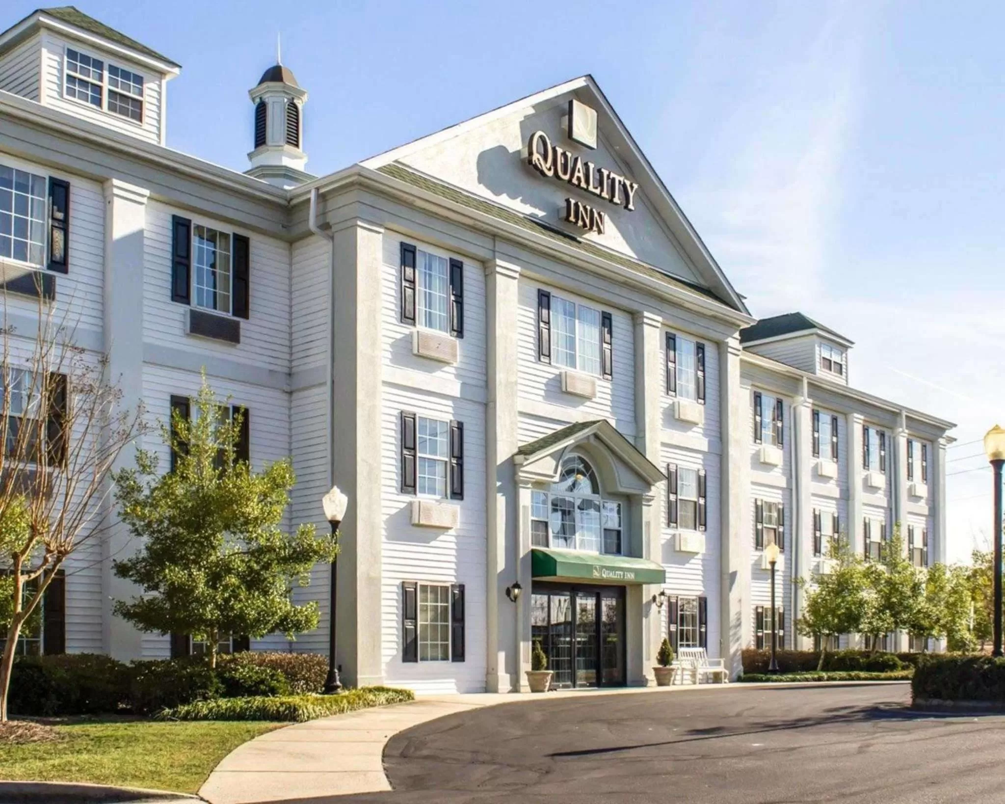 Property building in Quality Inn Goldsboro