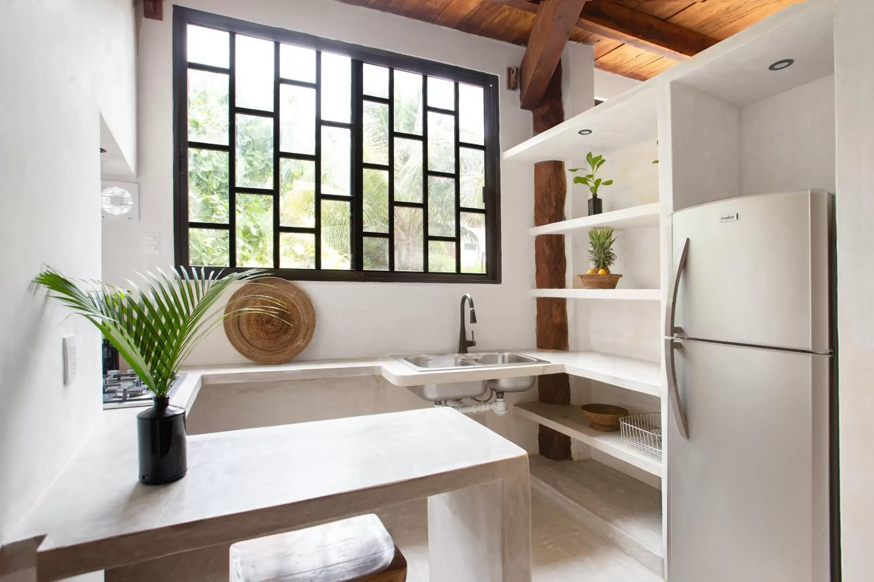 Kitchen or kitchenette, Bathroom in Amansala Resort