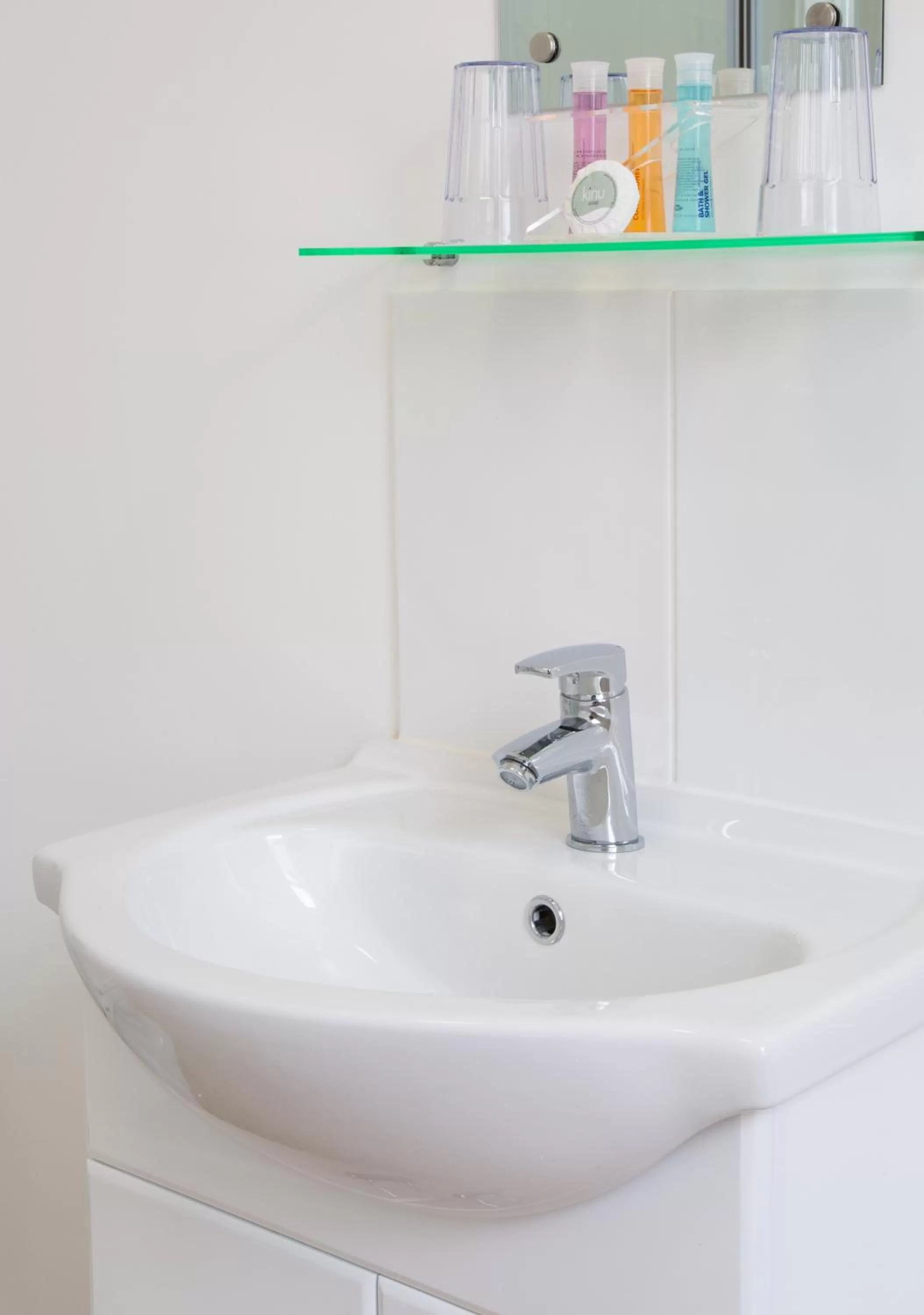 Bathroom in The Grosvenor Plymouth