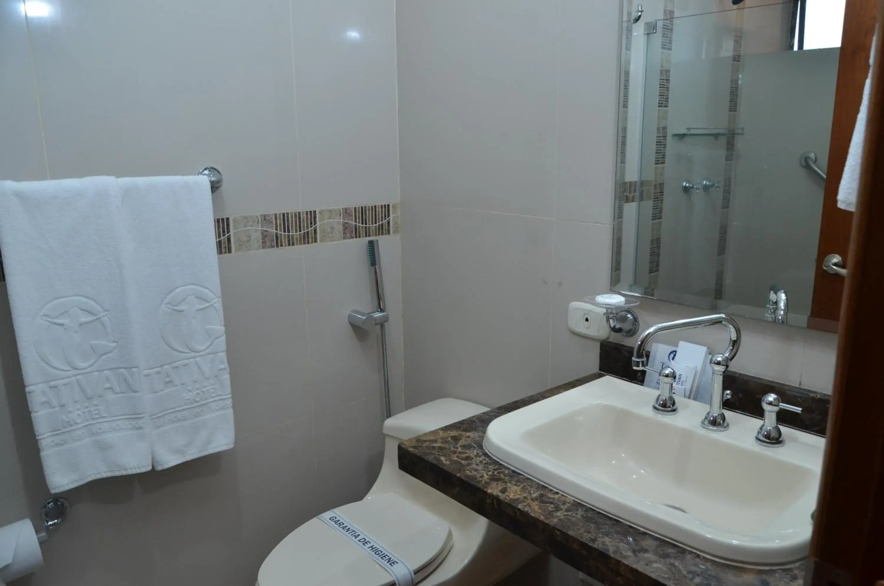 Deluxe Queen Room with Two Queen Beds in Hotel Tativan Deluxe Queen Room with Two Queen Beds in Hotel Tativan