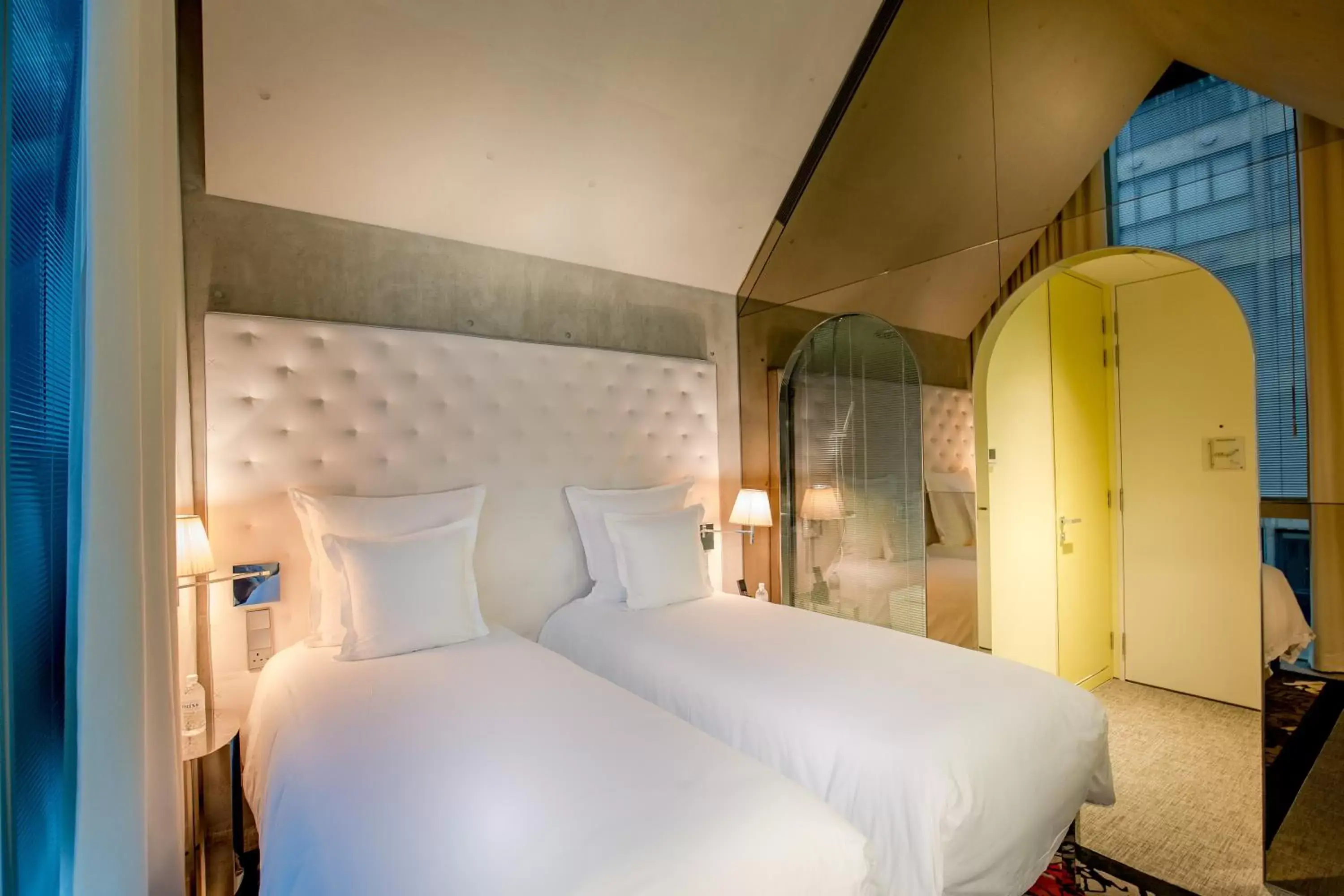 Photo of the whole room, Bed in M Social Singapore