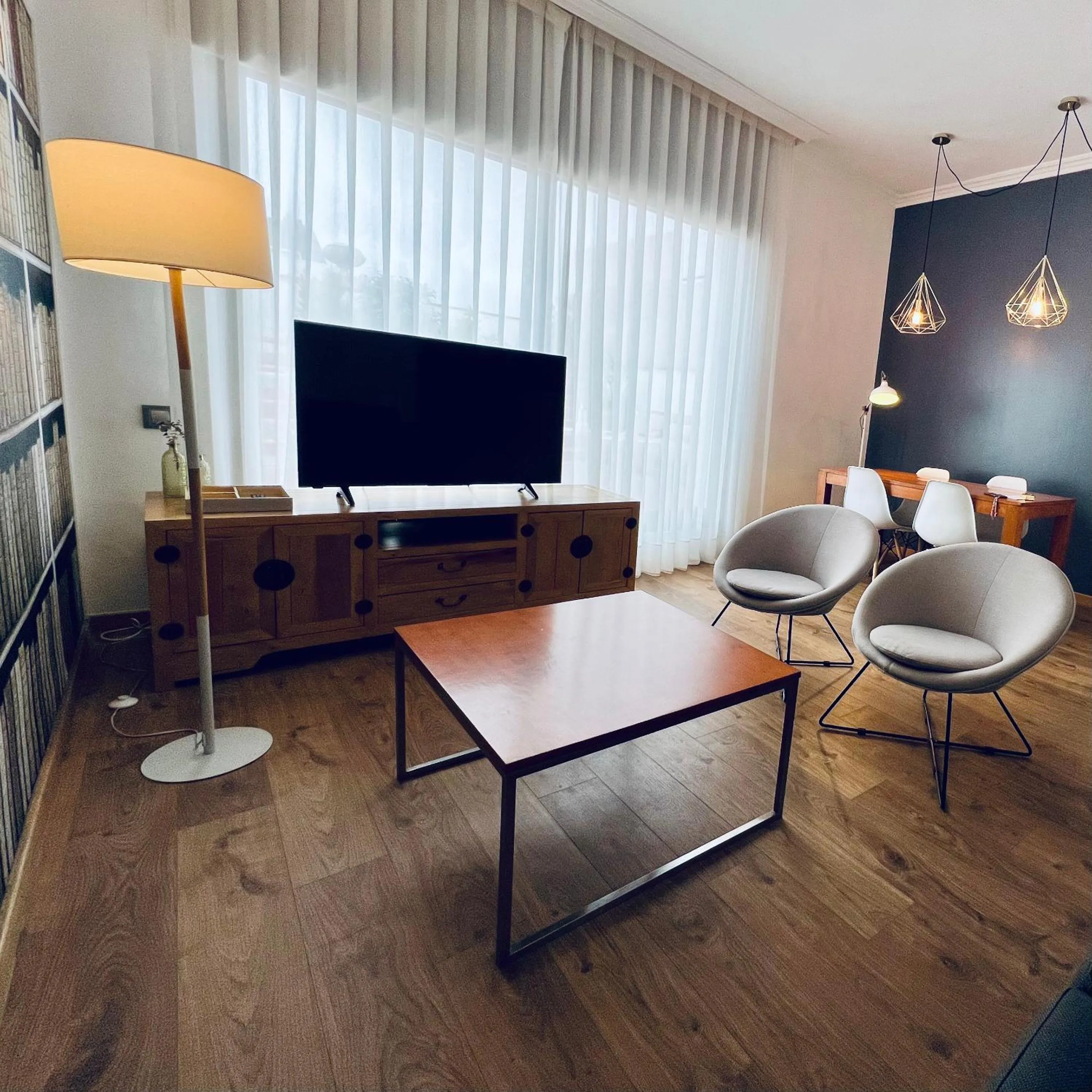 TV and multimedia in Apartments Sixtyfour