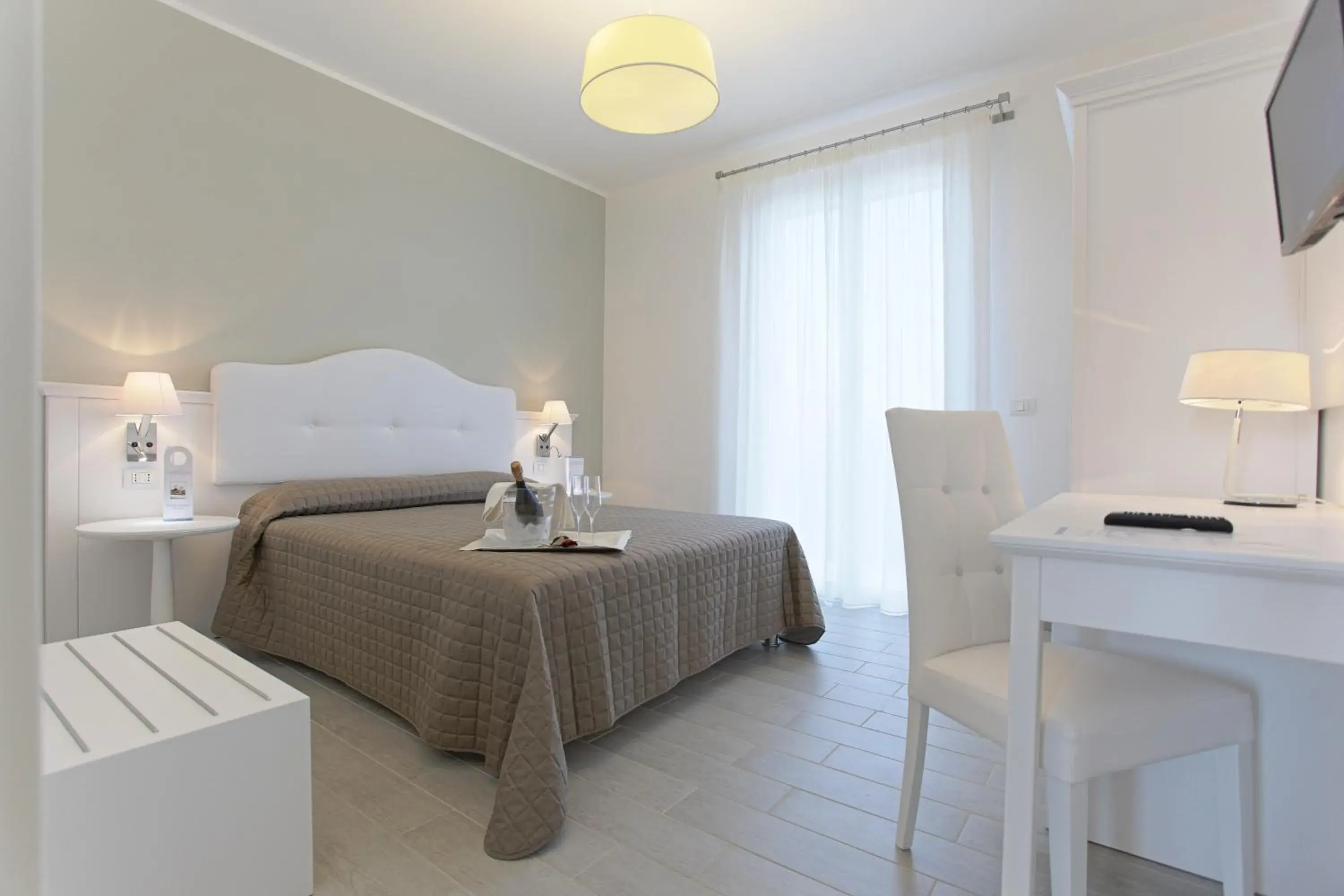 Bedroom, Bed in Scala Dei Turchi Resort