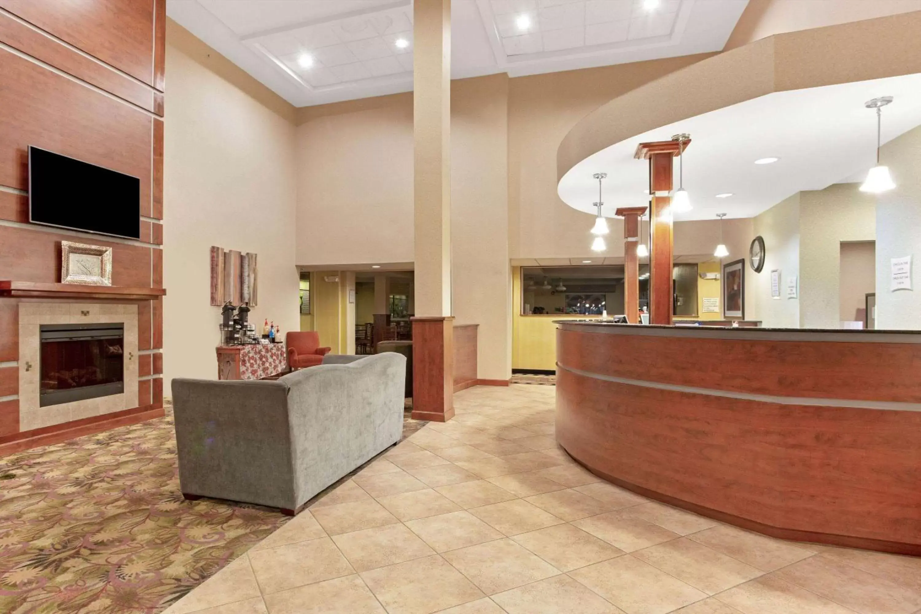 Lobby or reception, Lobby/Reception in La Quinta by Wyndham Richmond - Kings Dominion