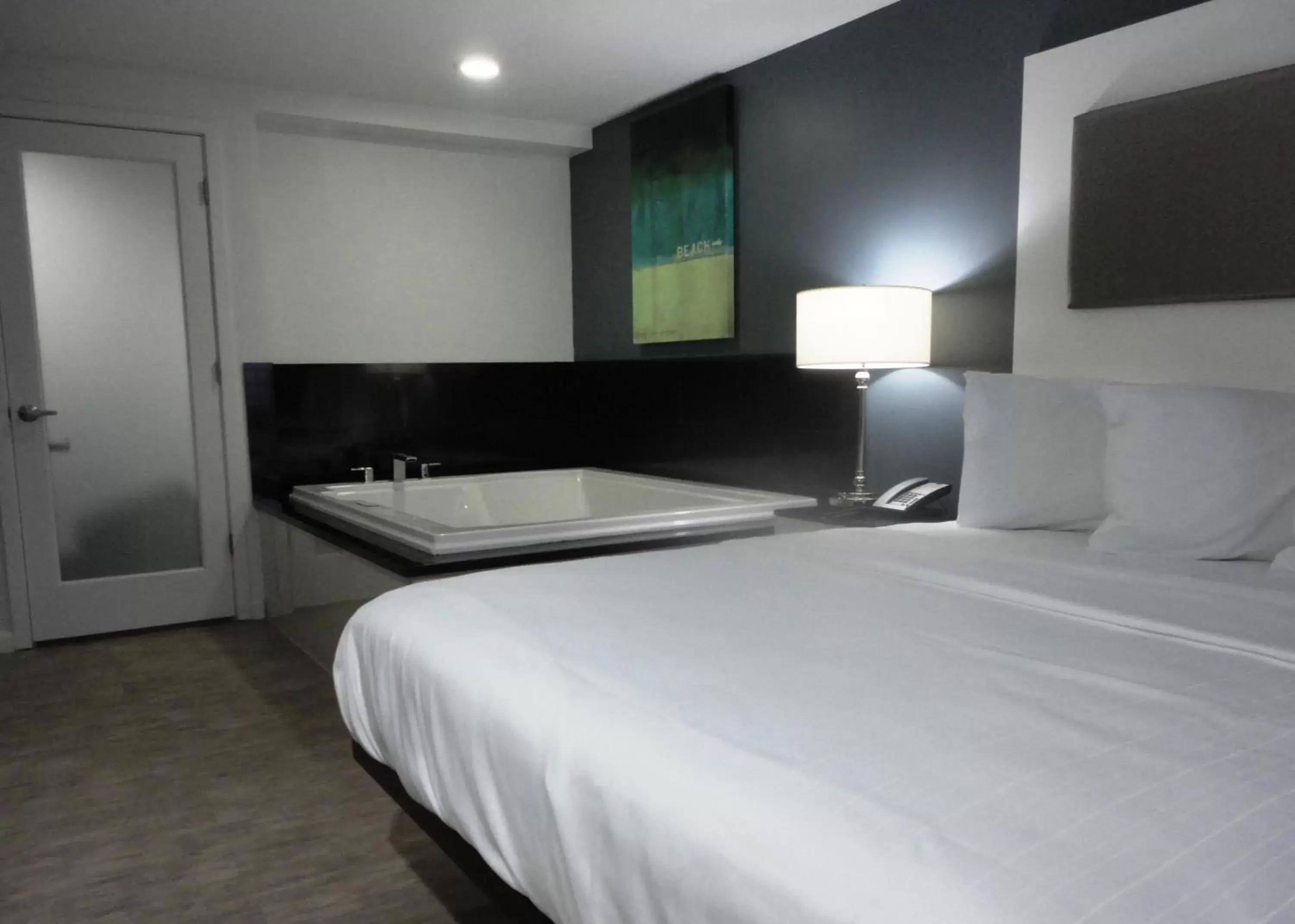 Photo of the whole room, Bed in Lotus Boutique Inn and Suites