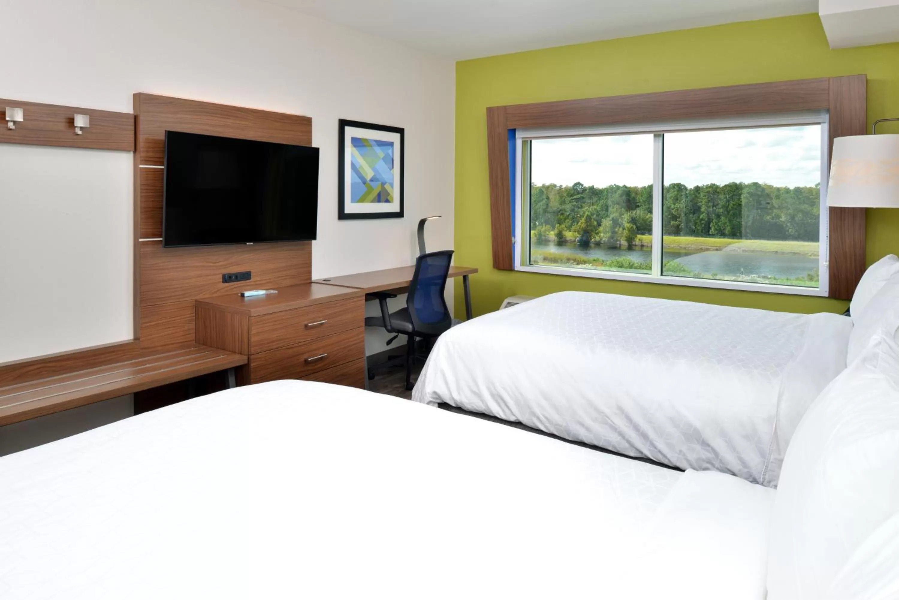 Bed in Holiday Inn Express Orlando - South Park by IHG