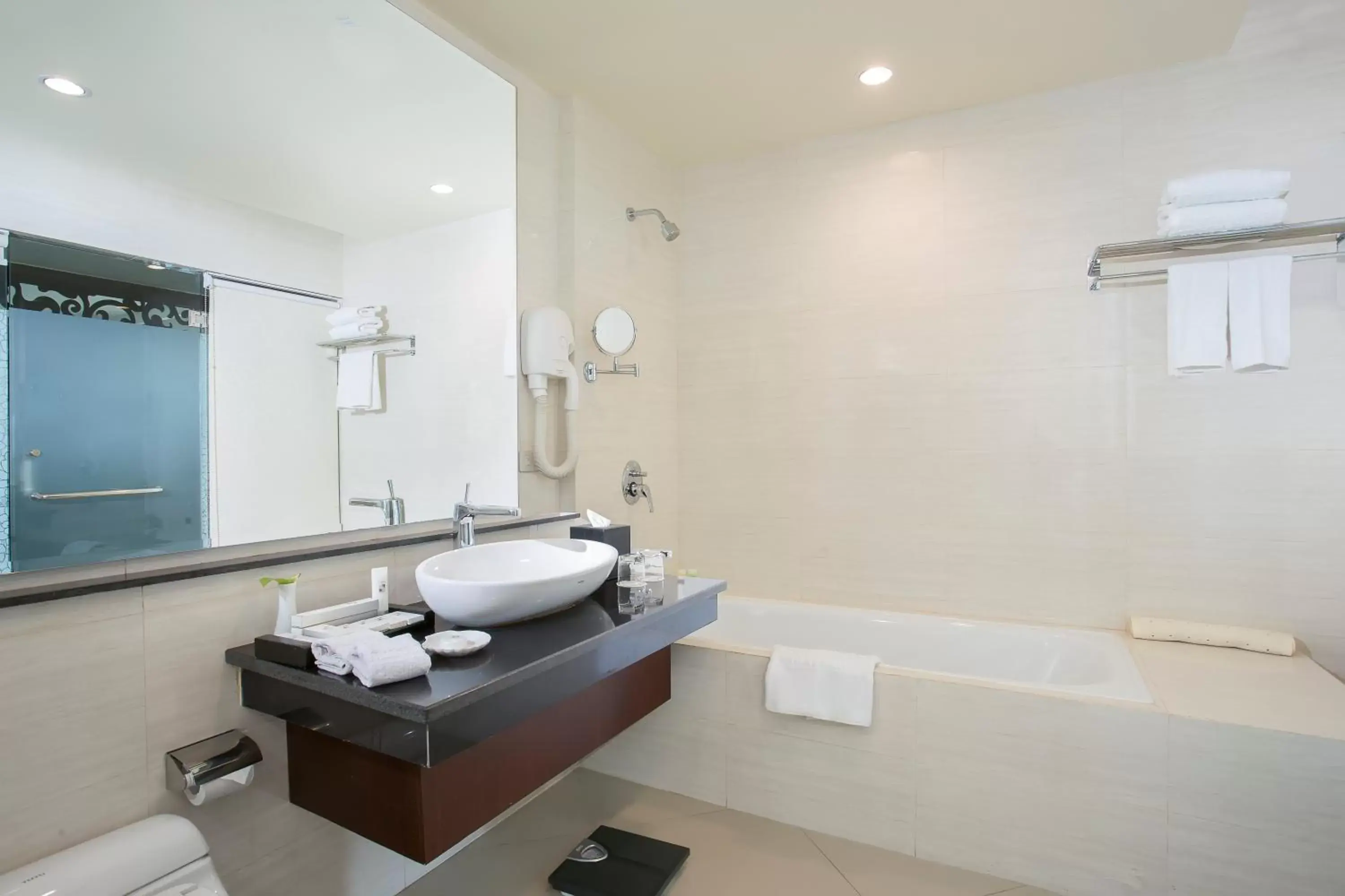 Bathroom in Swiss-Belhotel Silae Palu