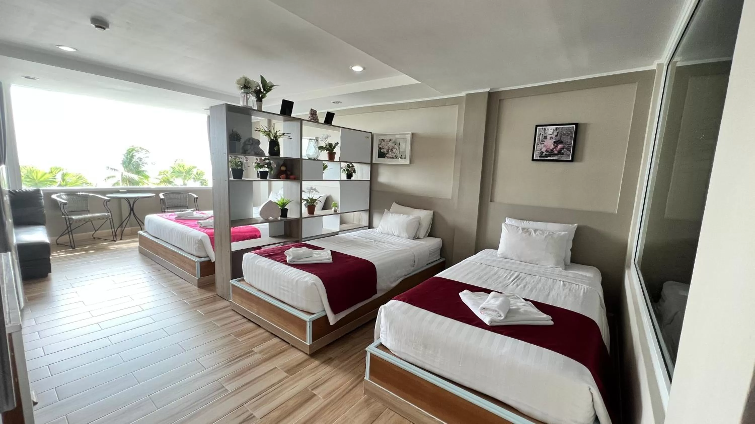 Sea view, Bed in The Beach Front Resort, Pattaya