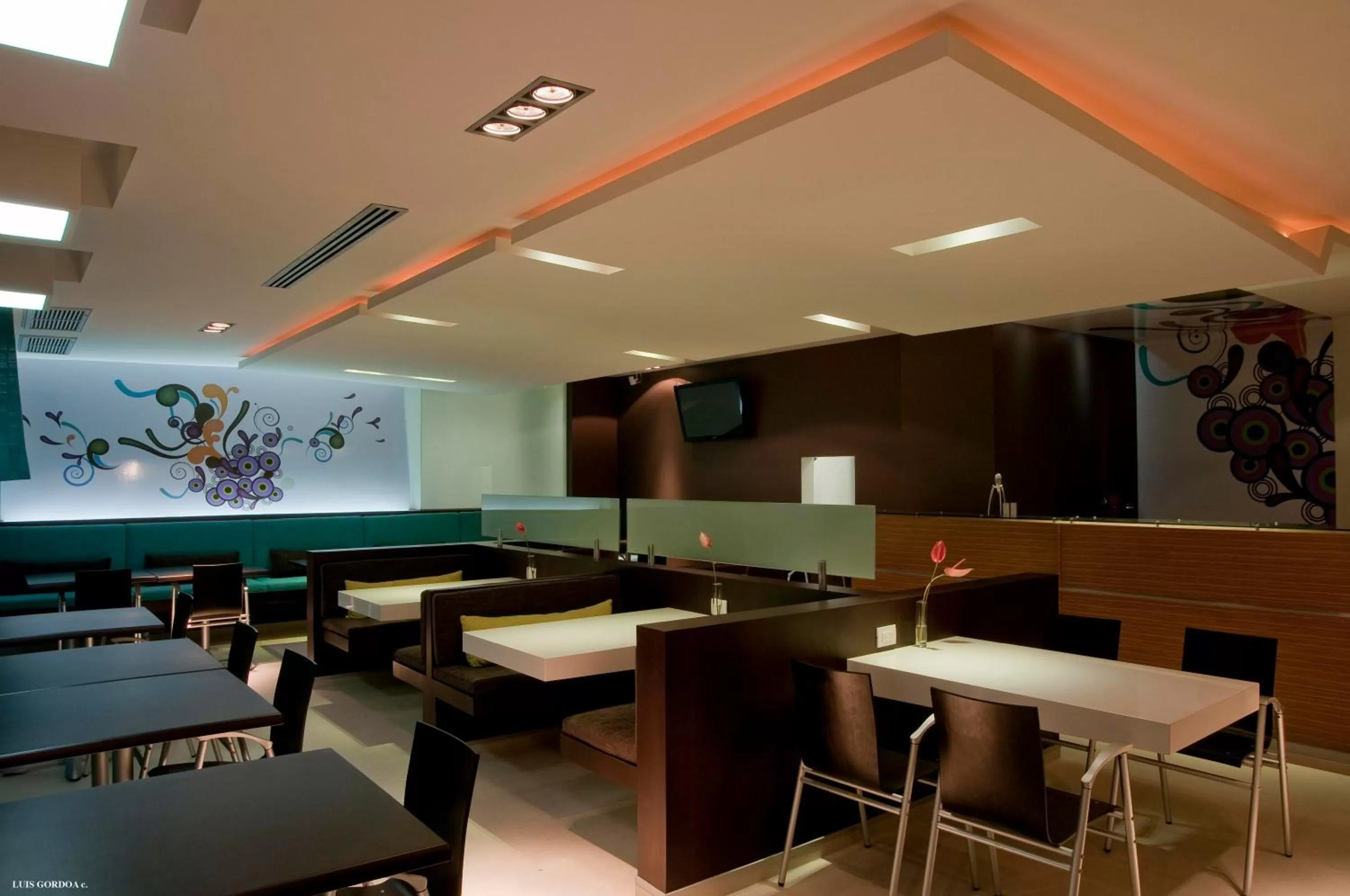 Restaurant/places to eat in Nu Hotel