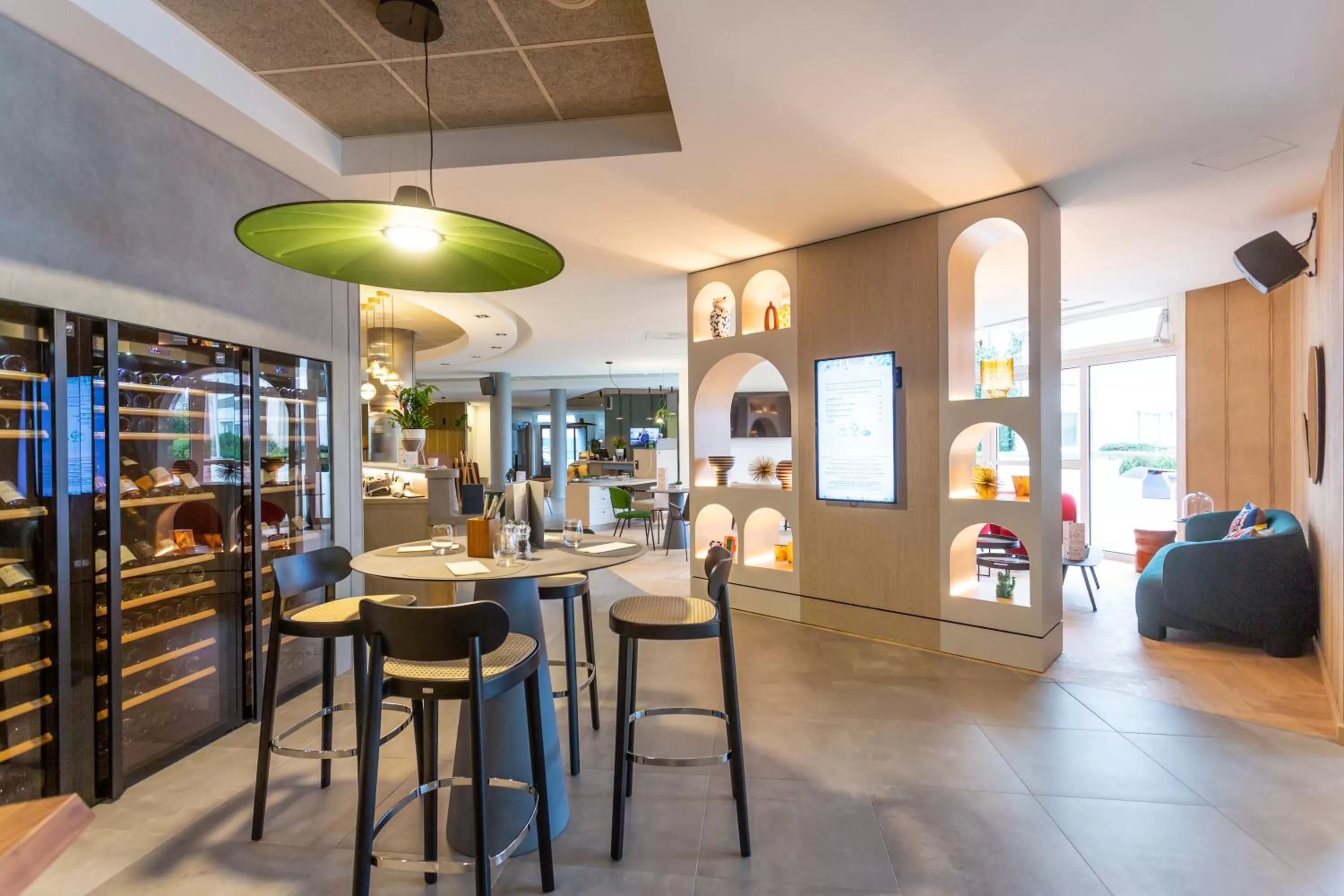 Restaurant/places to eat in Novotel Bourges