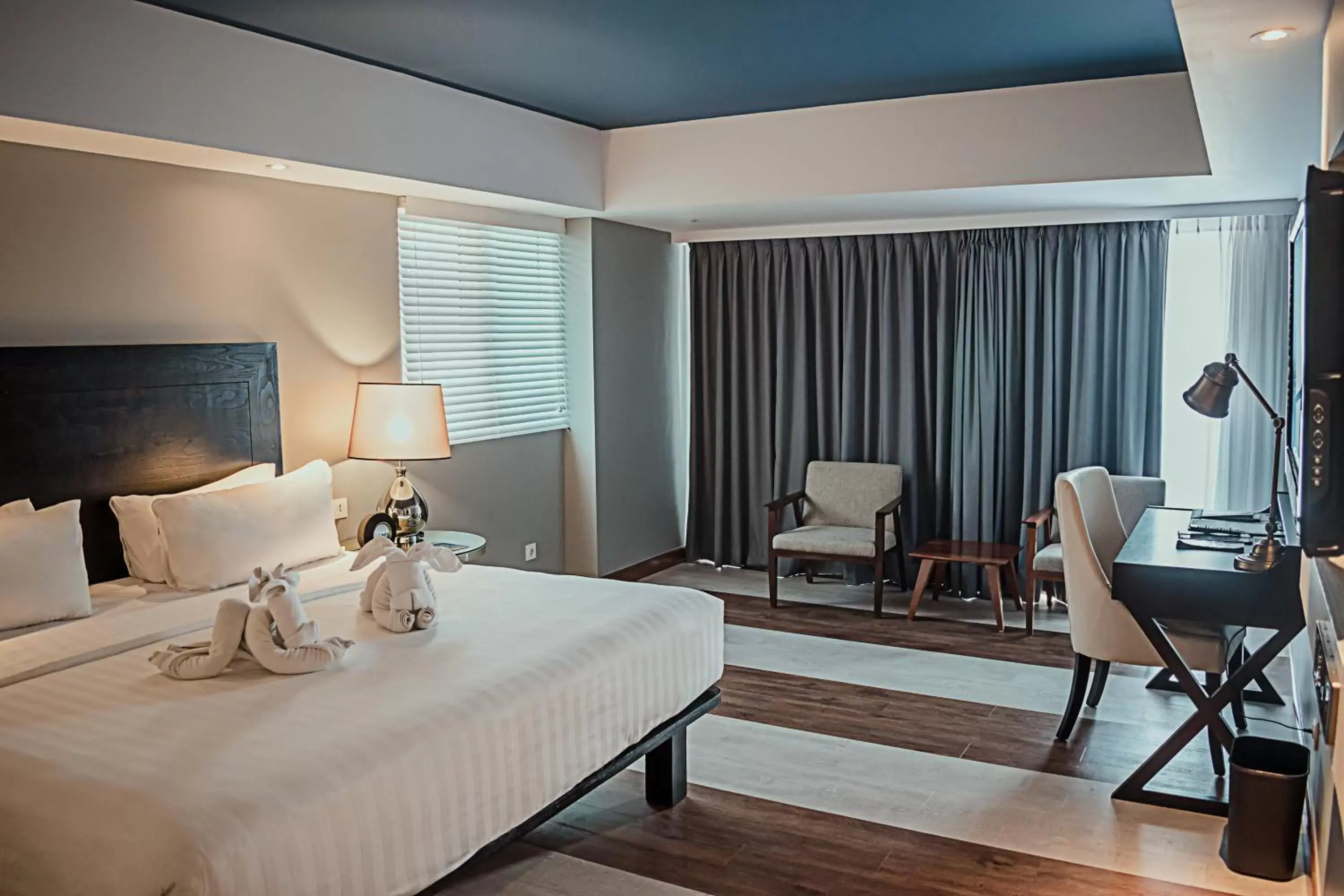 Bedroom, Bed in Mercure Convention Center Ancol