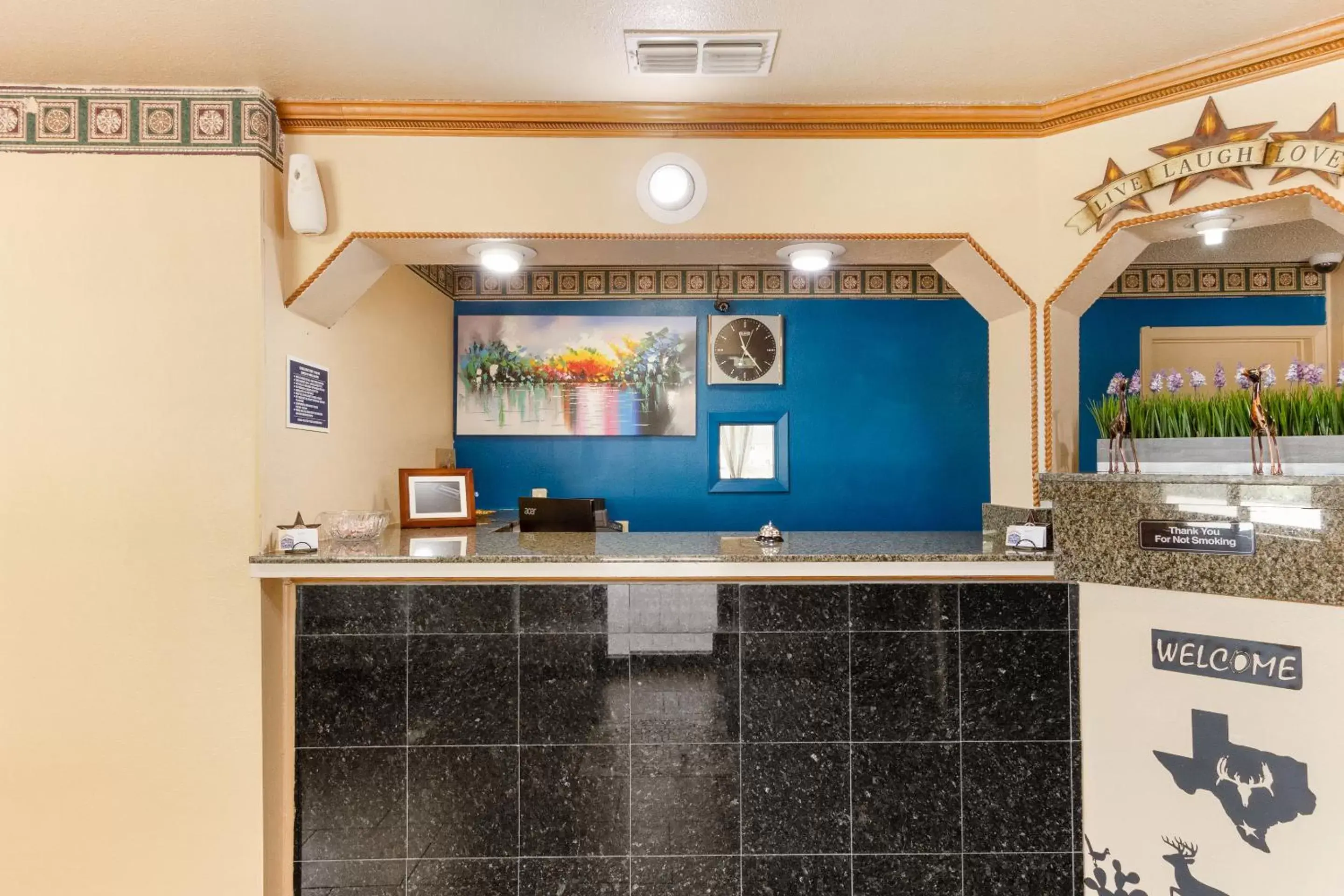 Lobby or reception, Lobby/Reception in Freer Executive Inn & Suites